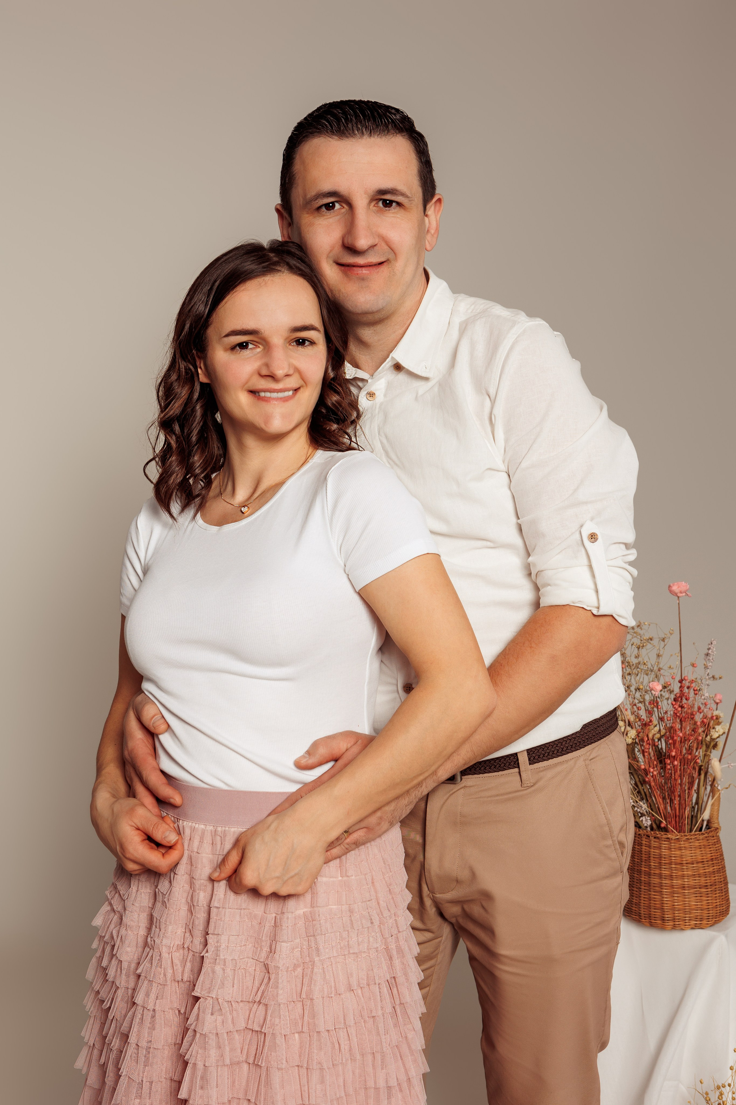 Familia Hudea - fotografii de studio. Cristina Andronache fotograf Brașov fotograf de familie fotograf de nunta Brașov