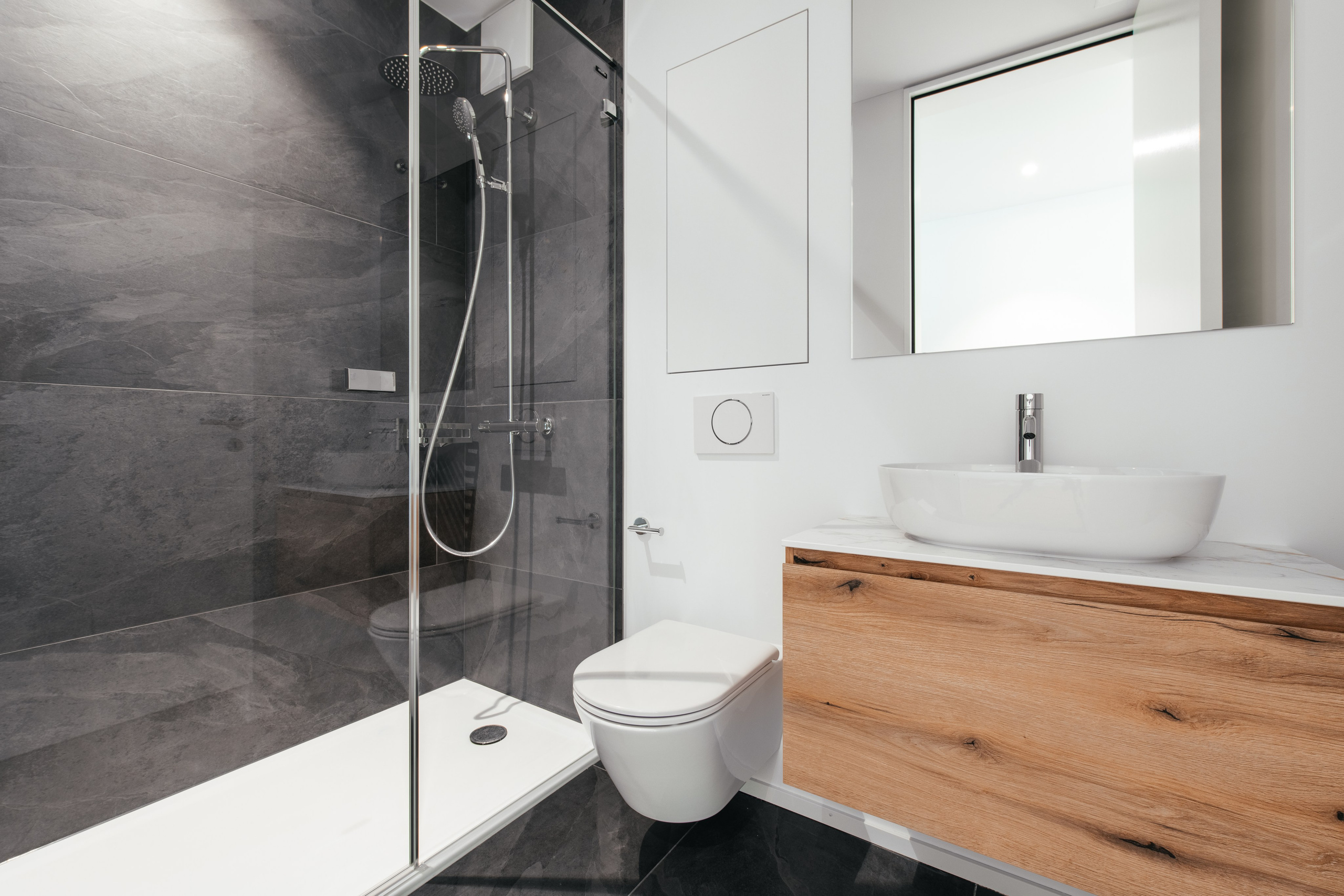 Wohnung, DIELSDORF, Kt. ZÜRICH. Hallo! Ich bin Elena und arbeite als Immobilienfotografin