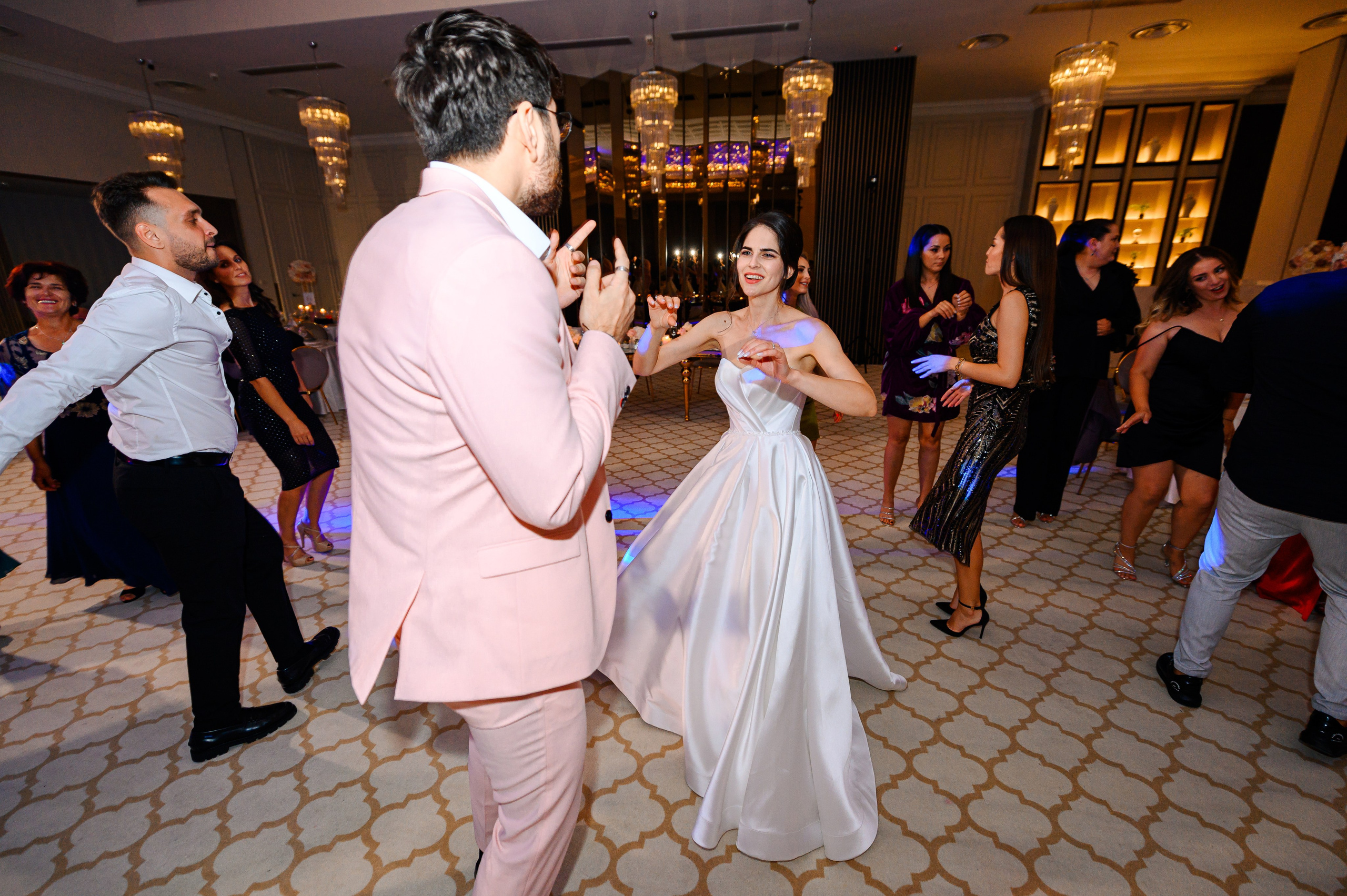 Madalina & Ovidiu. Mugurel Olteanu Fotograf