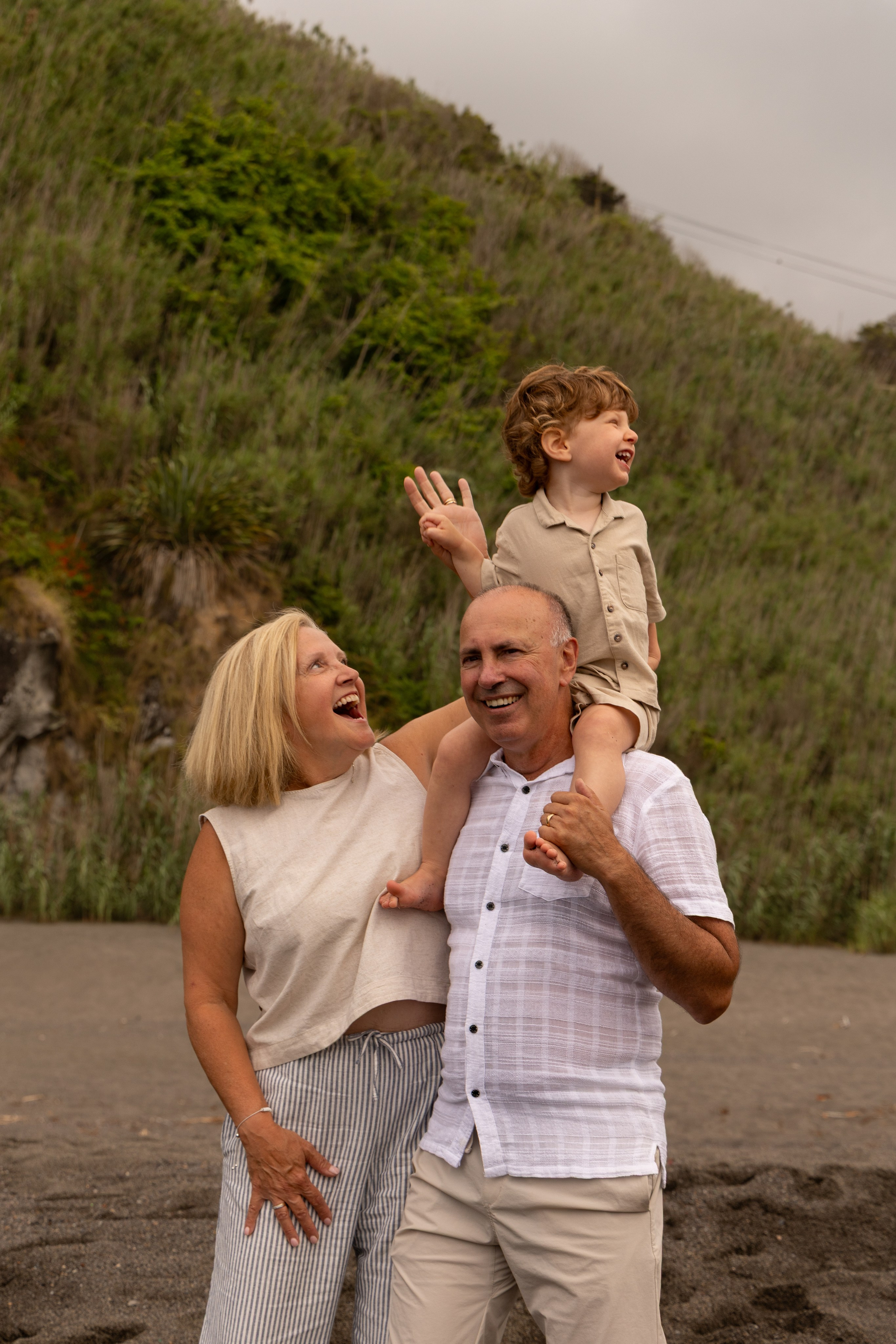 Kayla’s family. IRINA KALMYKOVA | PHOTOGRAPHER AZORES