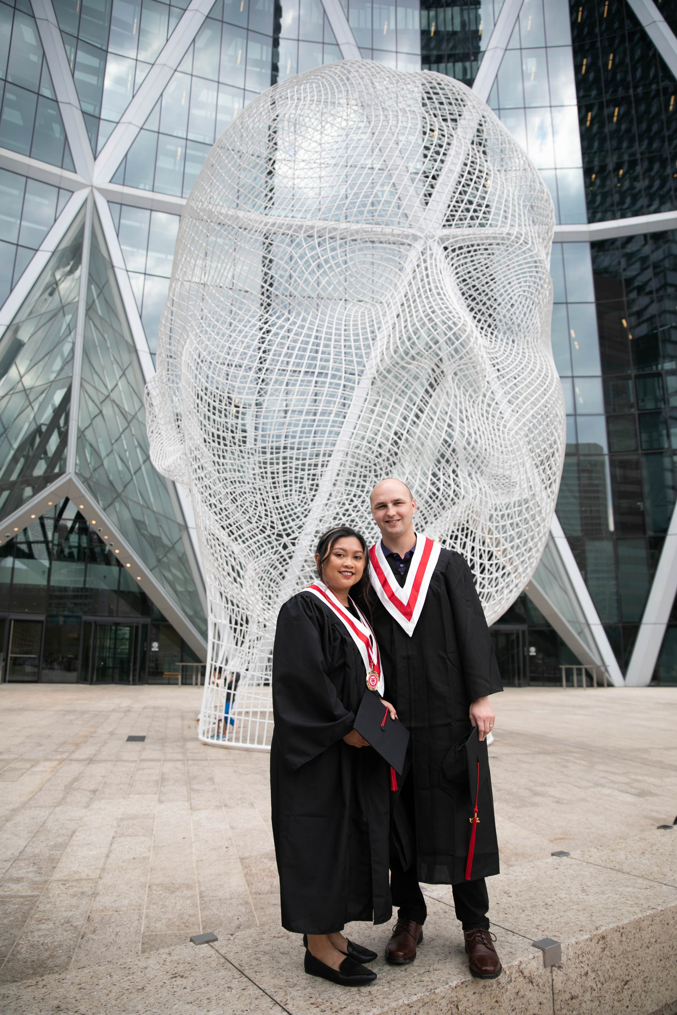 Hoeving Graduation — Downtown Calgary. Fotografía accesible en Calgary