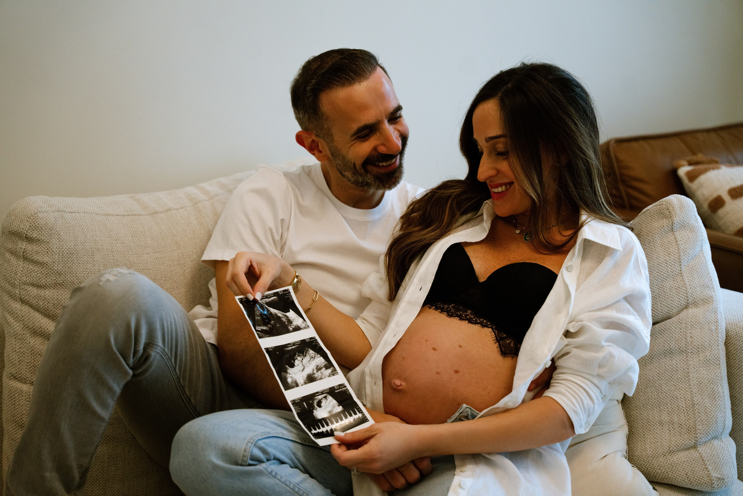 Cozy home session. Angela Iakovleva — Family Photographer in Dubai