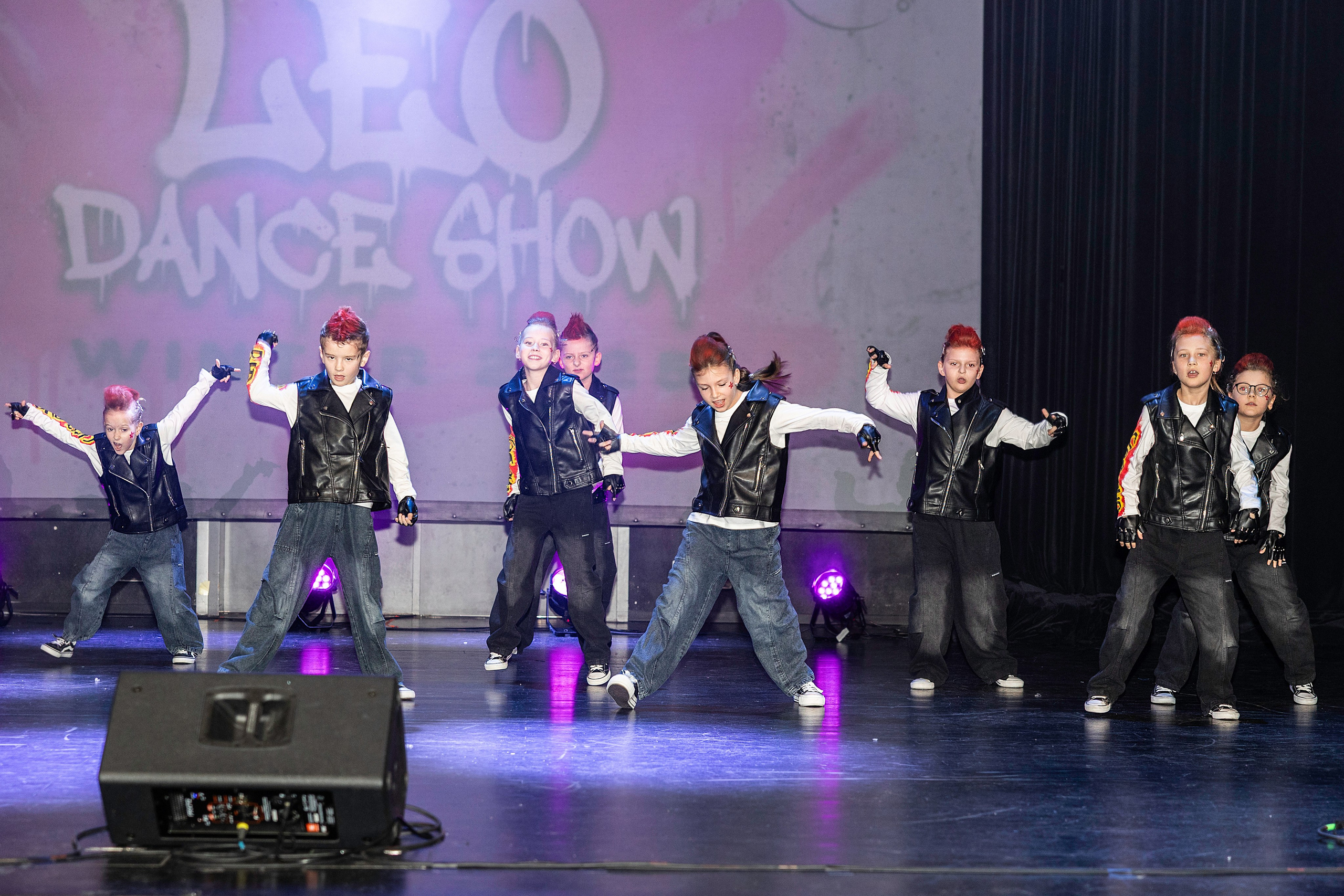 LEO DANCE SHOW WINTER 2025. Семейный и детский фотограф в Варшаве Мила Бобровская