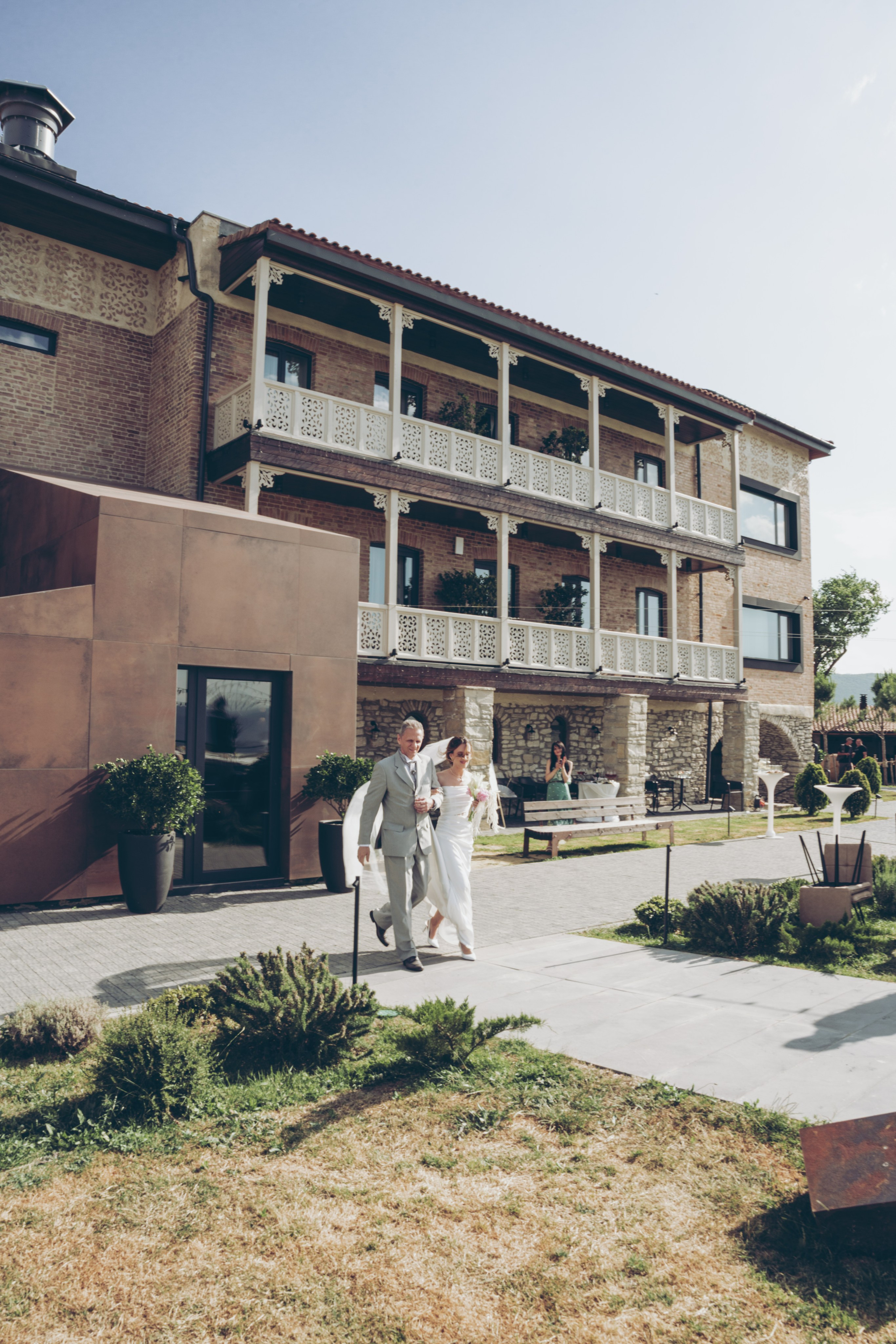 Weddings Chateau Mephis Kalaki. Create your own history with Pierre Studio