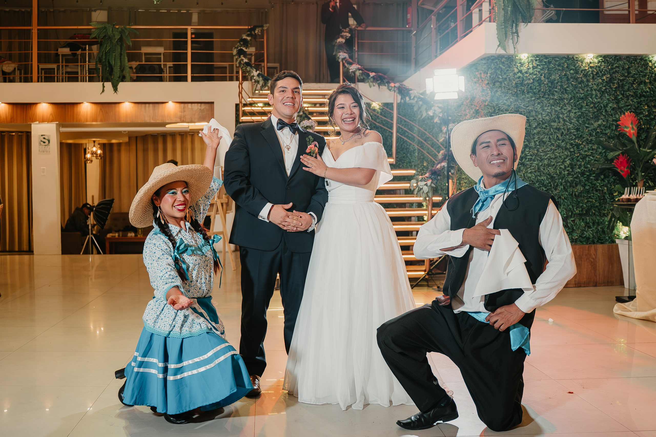 ALEJANDRA + RODRIGO BODA RELIGIOSA. Studio KVTA | Fotografía y Video de Bodas en Arequipa