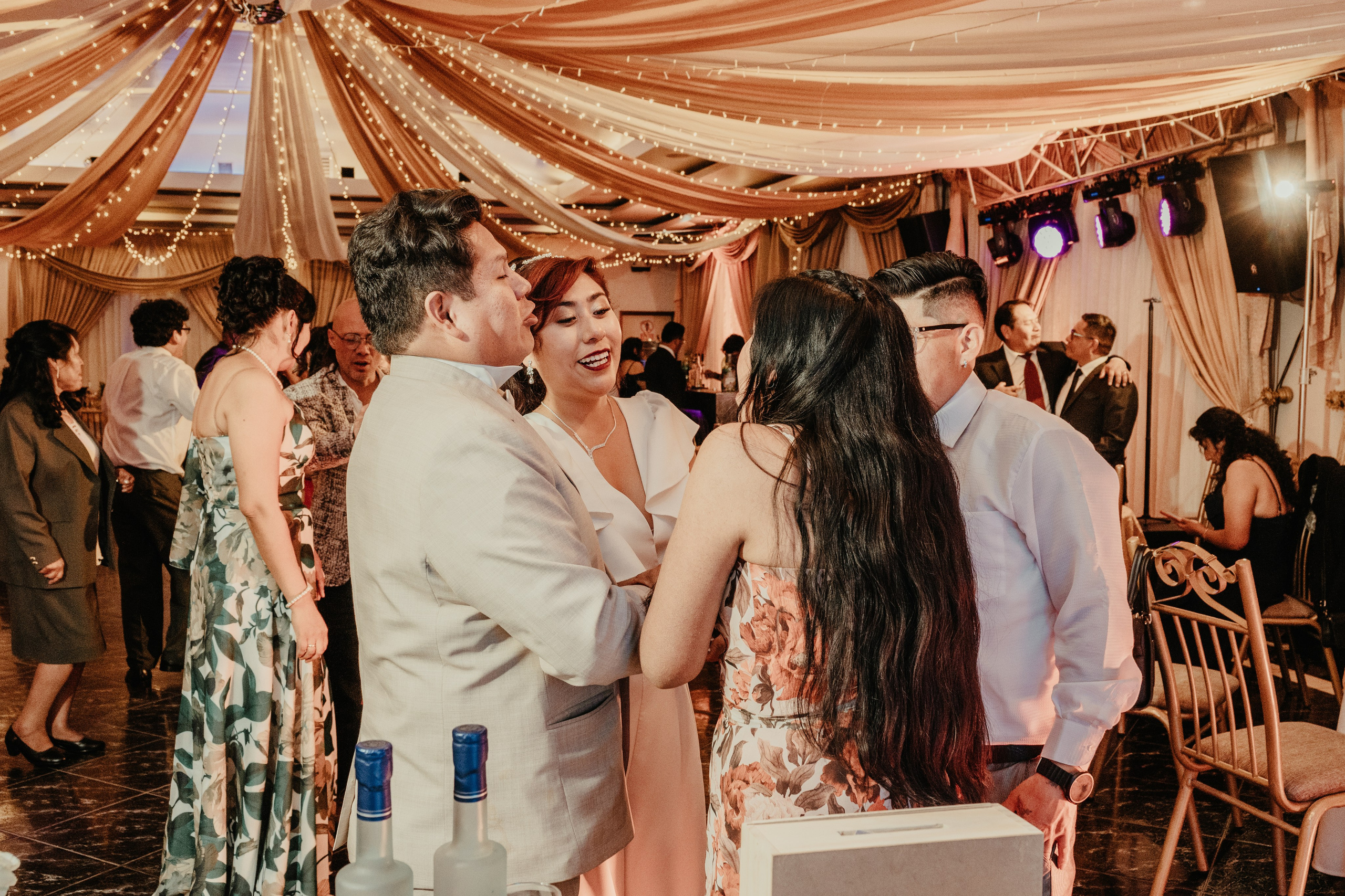 VANESSA + FRANKLIN BODA RELIGIOSA. Studio KVTA | Fotografía y Video de Bodas en Arequipa