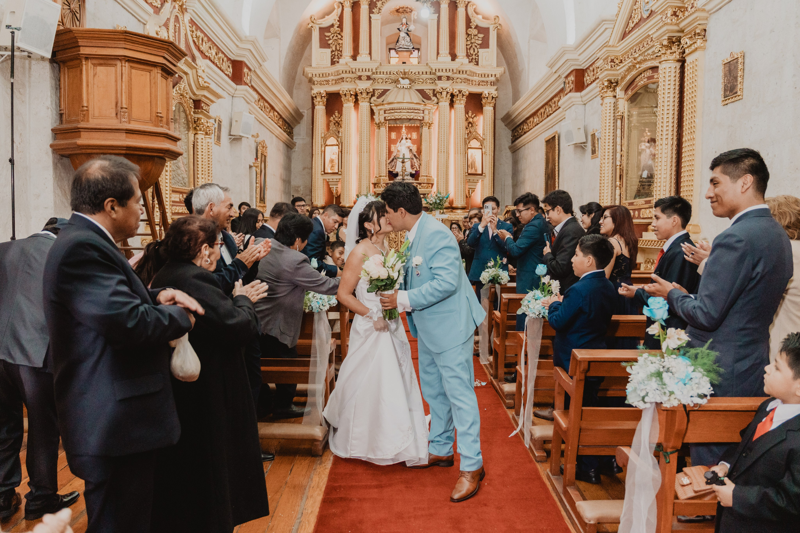 STEISY + EMMANUEL | BODA RELIGIOSA. Studio KVTA | Fotografía y Video de Bodas en Arequipa