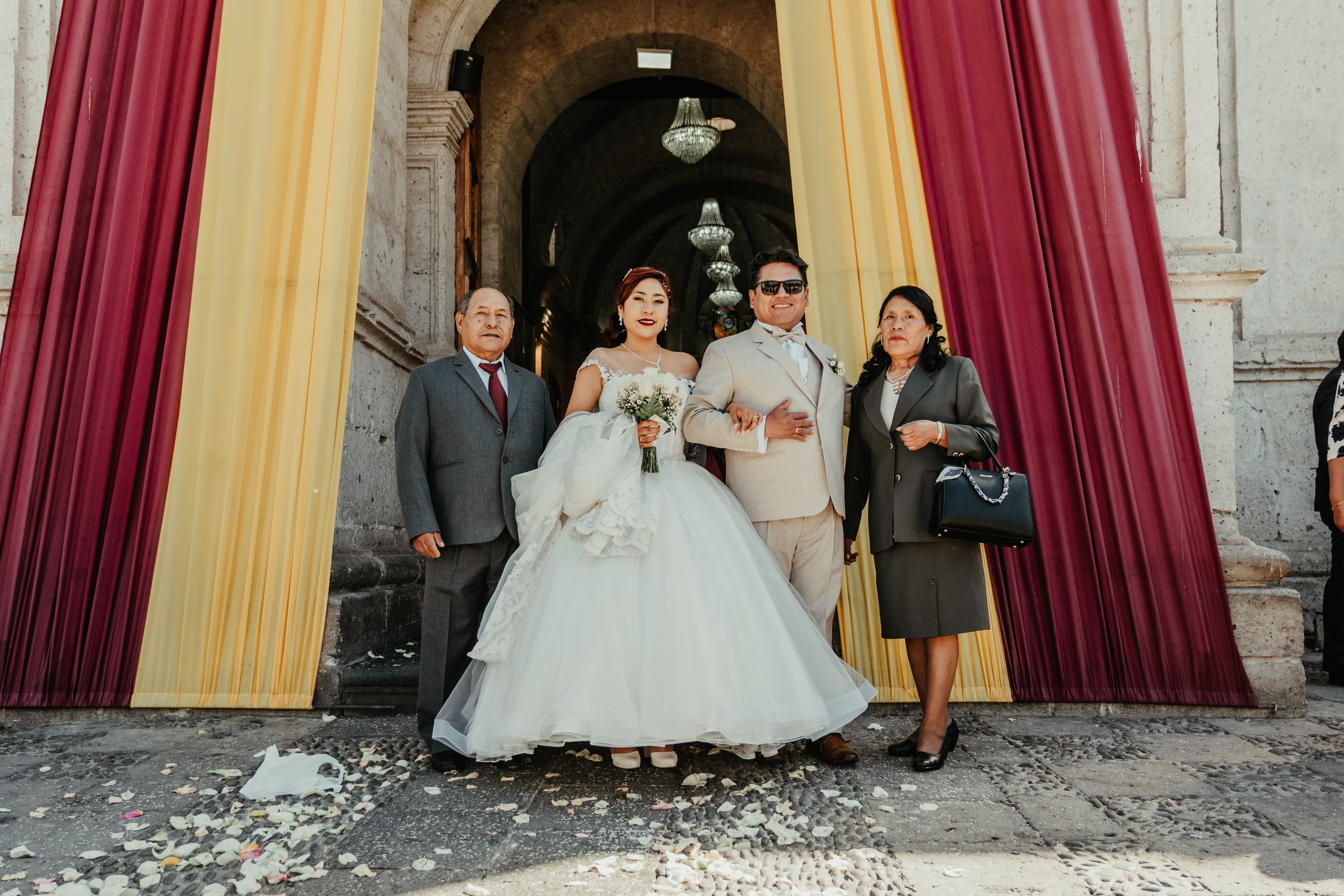 VANESSA + FRANKLIN BODA RELIGIOSA. Studio KVTA | Fotografía y Video de Bodas en Arequipa