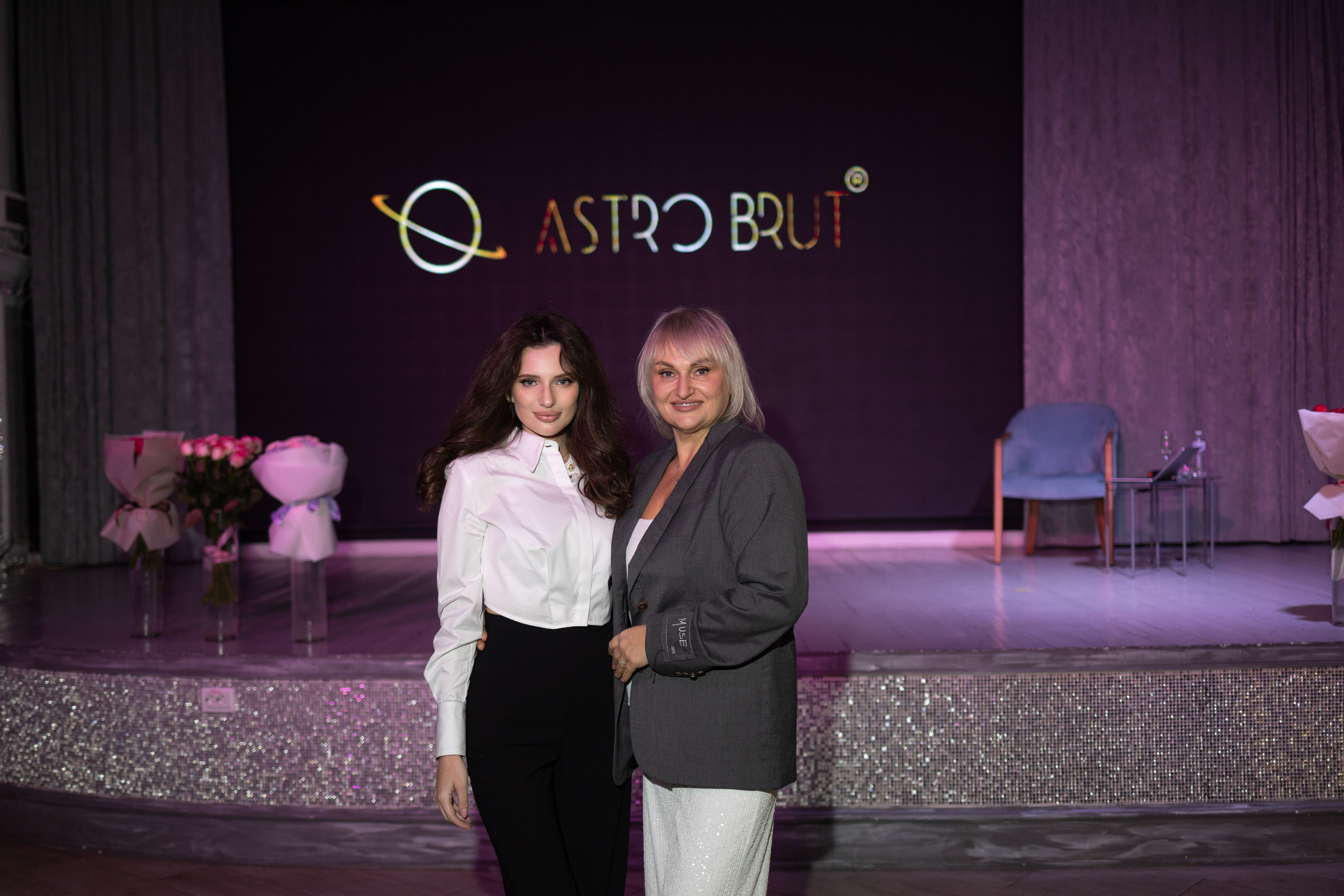 AstroBrut Conference. Wedding and family photographer