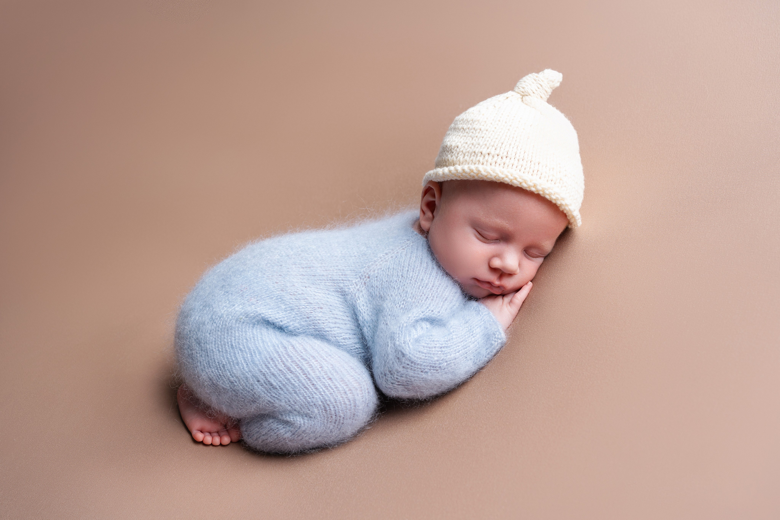 1+1. Neugeborenenfotografin und Retoucher in Augsburg Nastassia Schneider