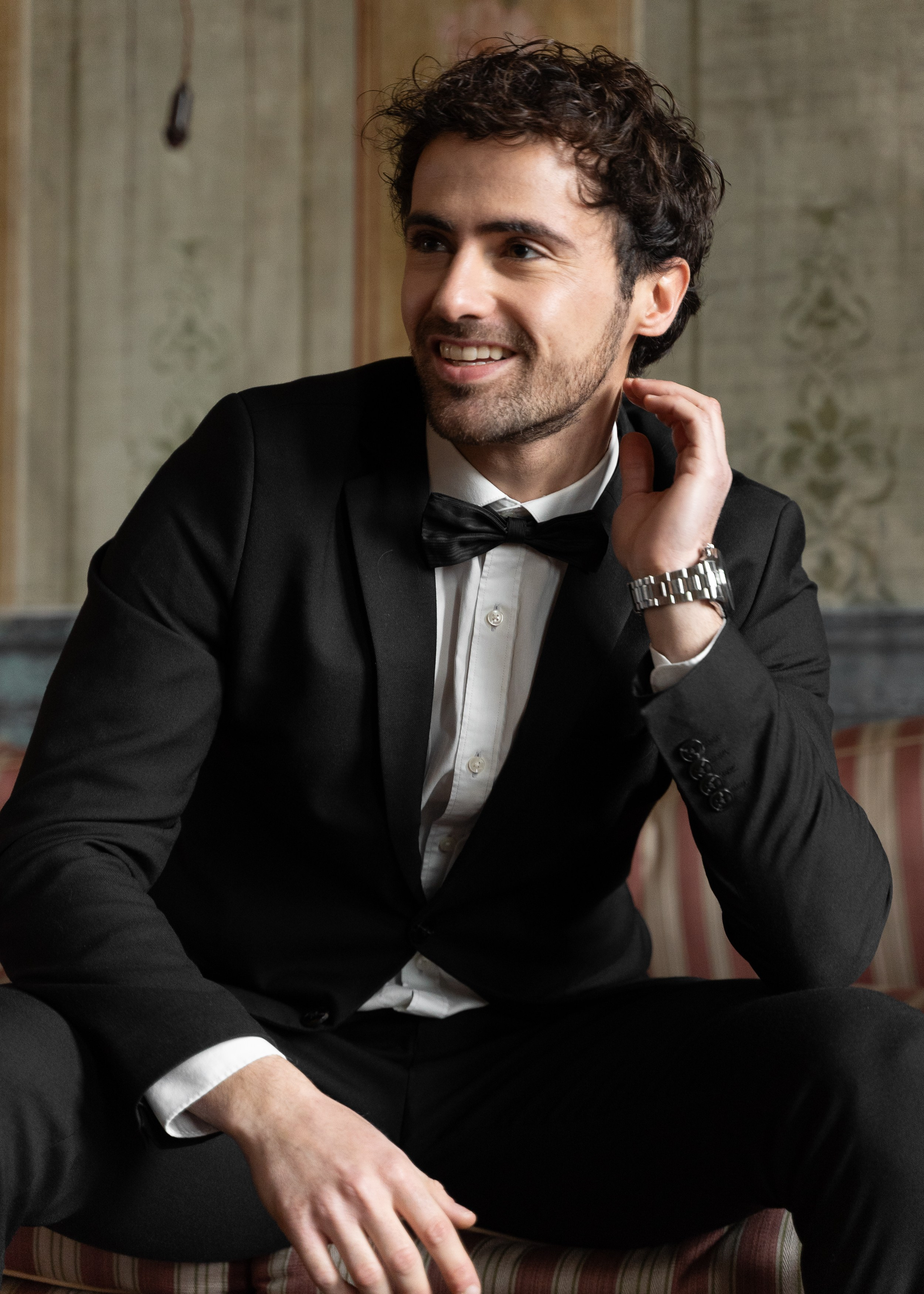 Intimate wedding in Milan. Proposal Photographer in Lake Como