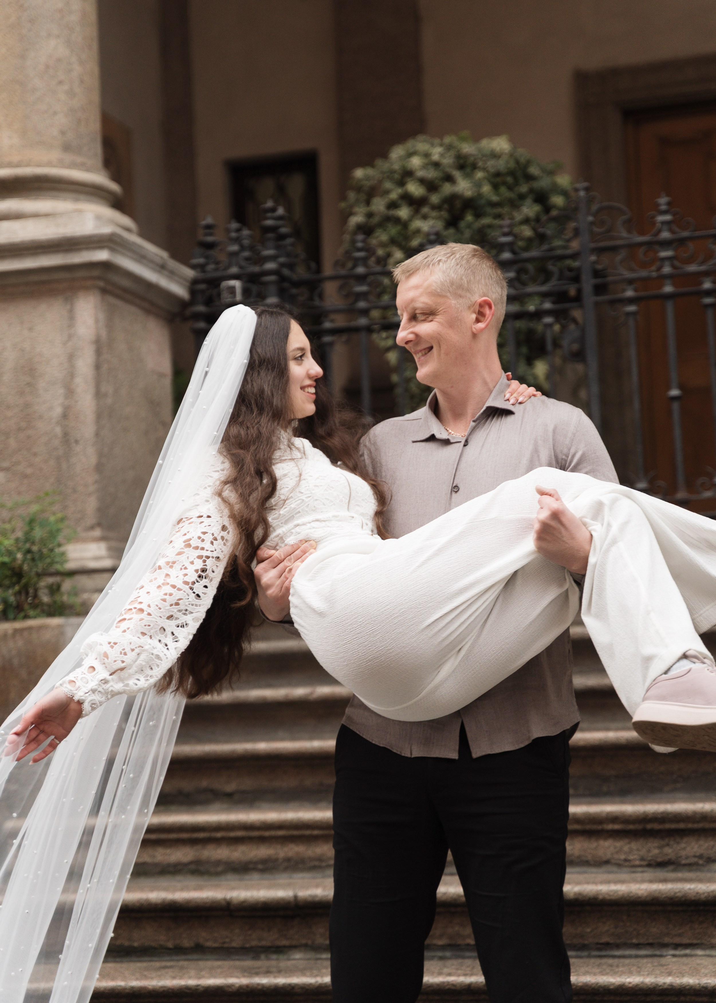 Wedding photosession in Milan. Proposal Photographer in Lake Como
