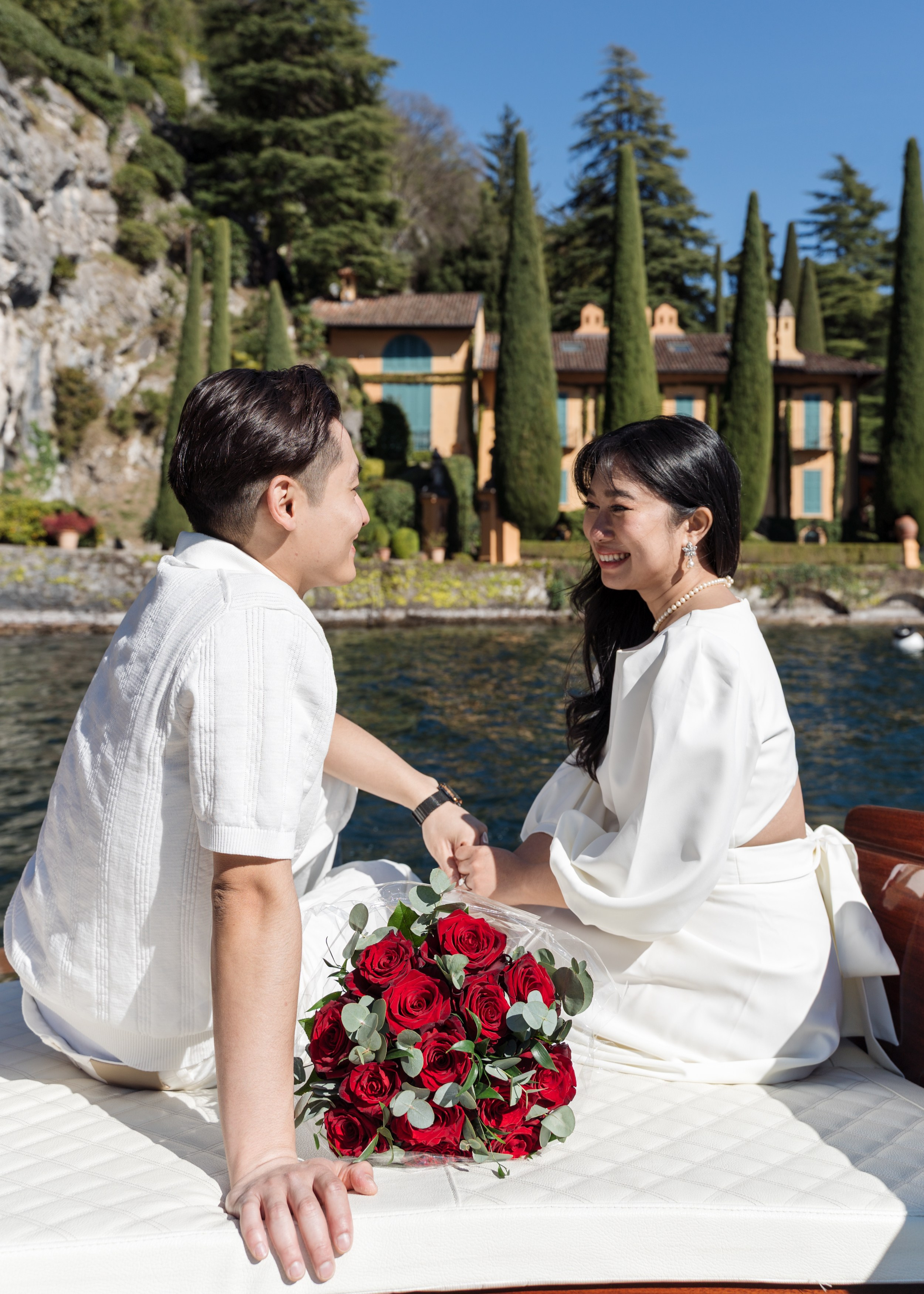 Secret Proposal on a Boat in Lake Como. Proposal Photographer in Lake Como