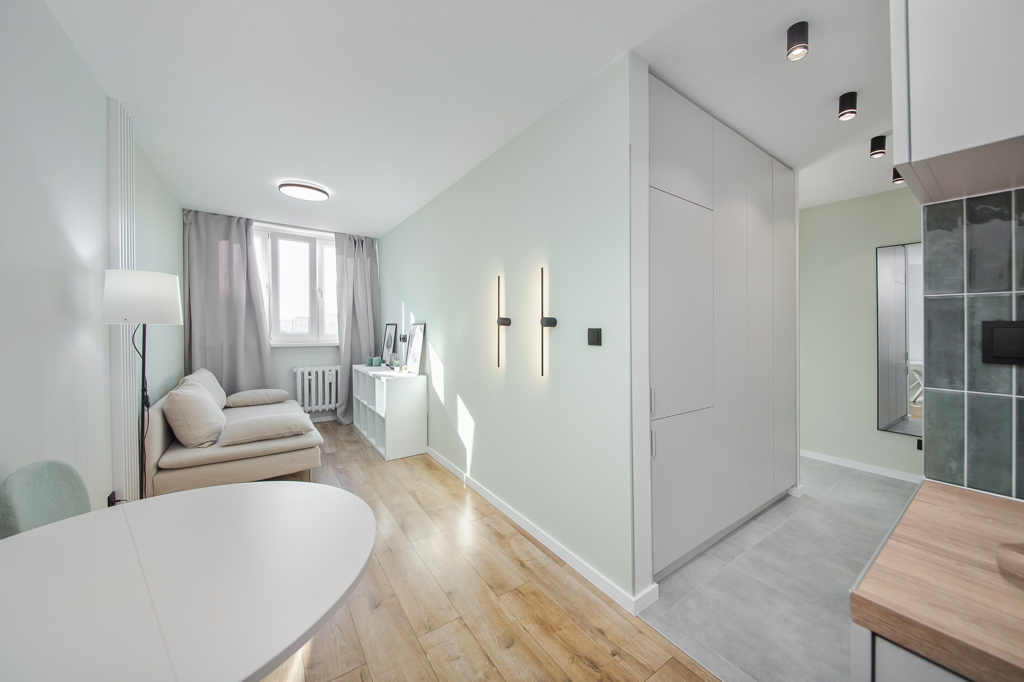 Fotografia nieruchomości, wnętrz, mieszkań, restauracji, biur i apartamentów. Wedding and portrait photographer in Poland Vitali Frozen