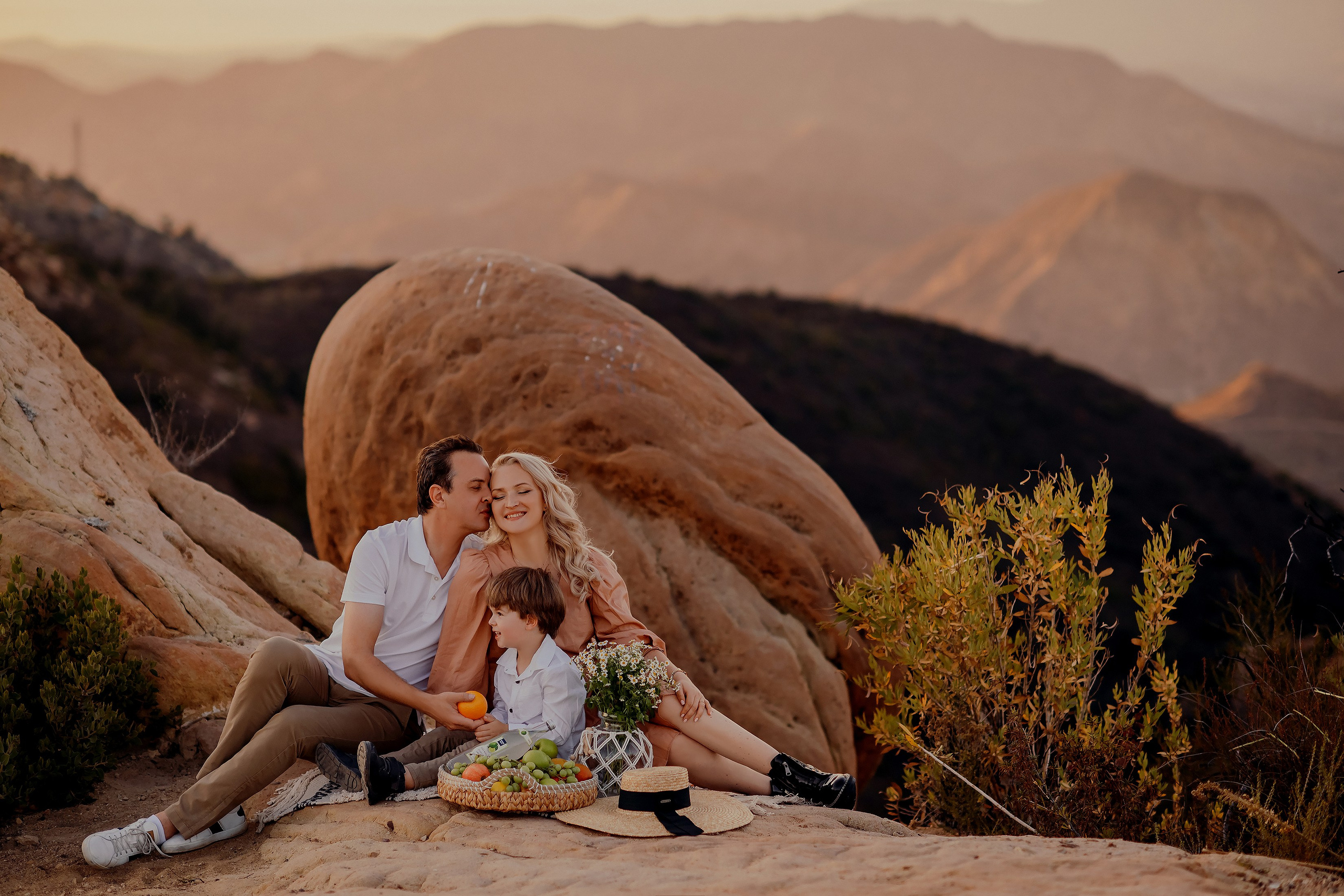 Family photo shoot. Photographer. Wedding, maternity and family photographer in Charlotte Tasha Minn
