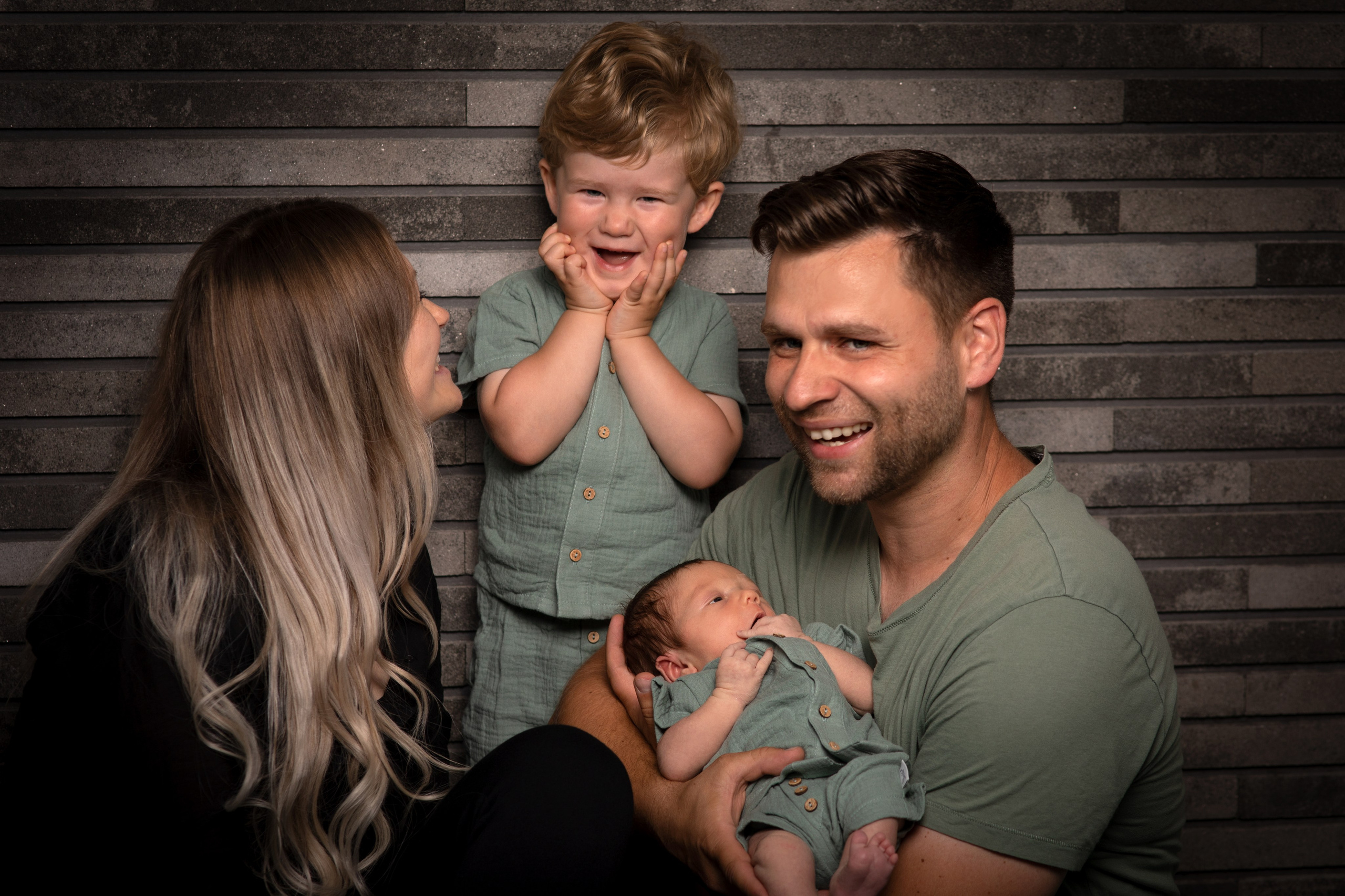 NEWBORN / LIFESTYLE INDOOR. Fotografin und Videografin im Raum Osnabrück und Emsland Alla