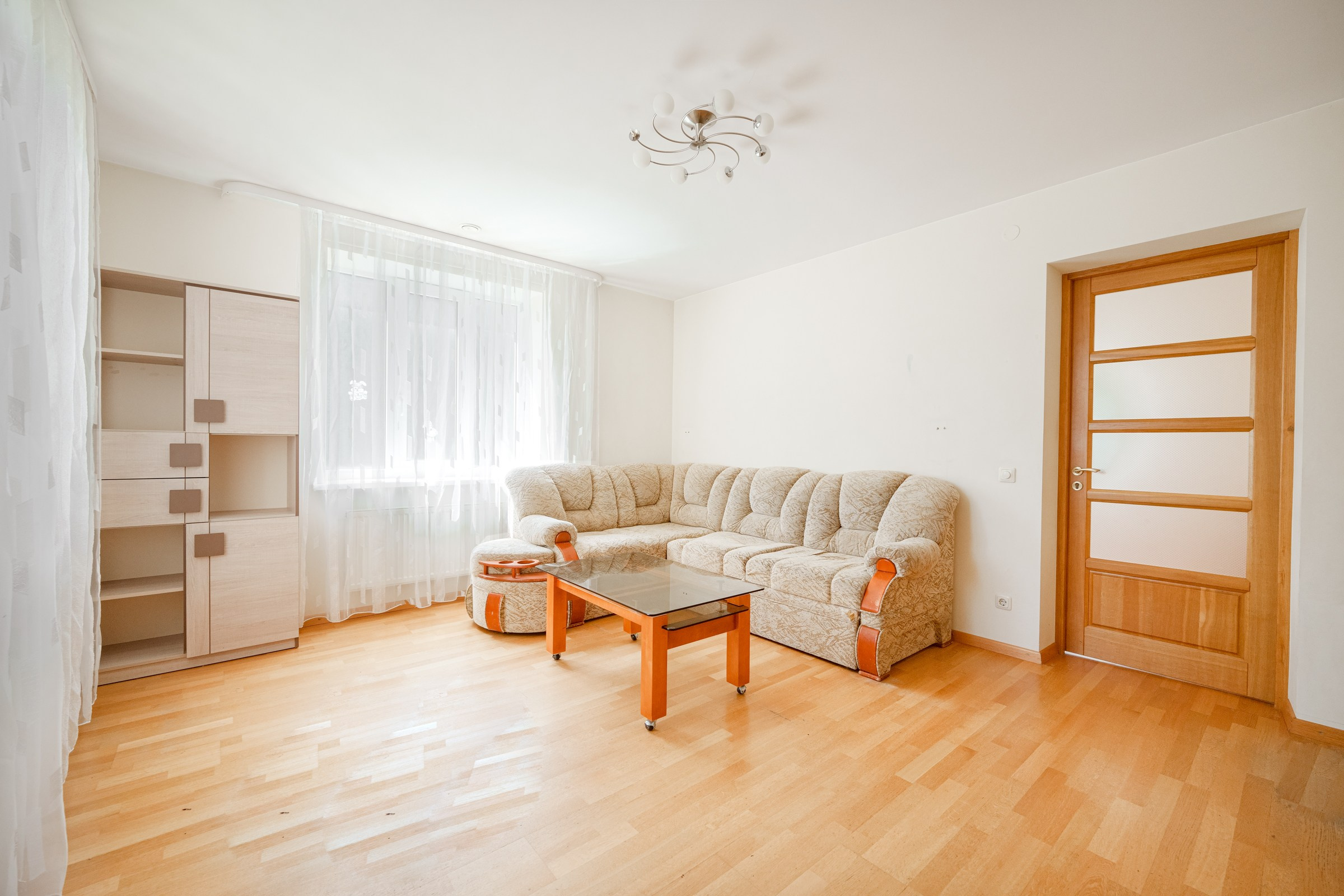 Bukiškės, Jaunimo g. Elina Sapiega fotografė Vilniuje