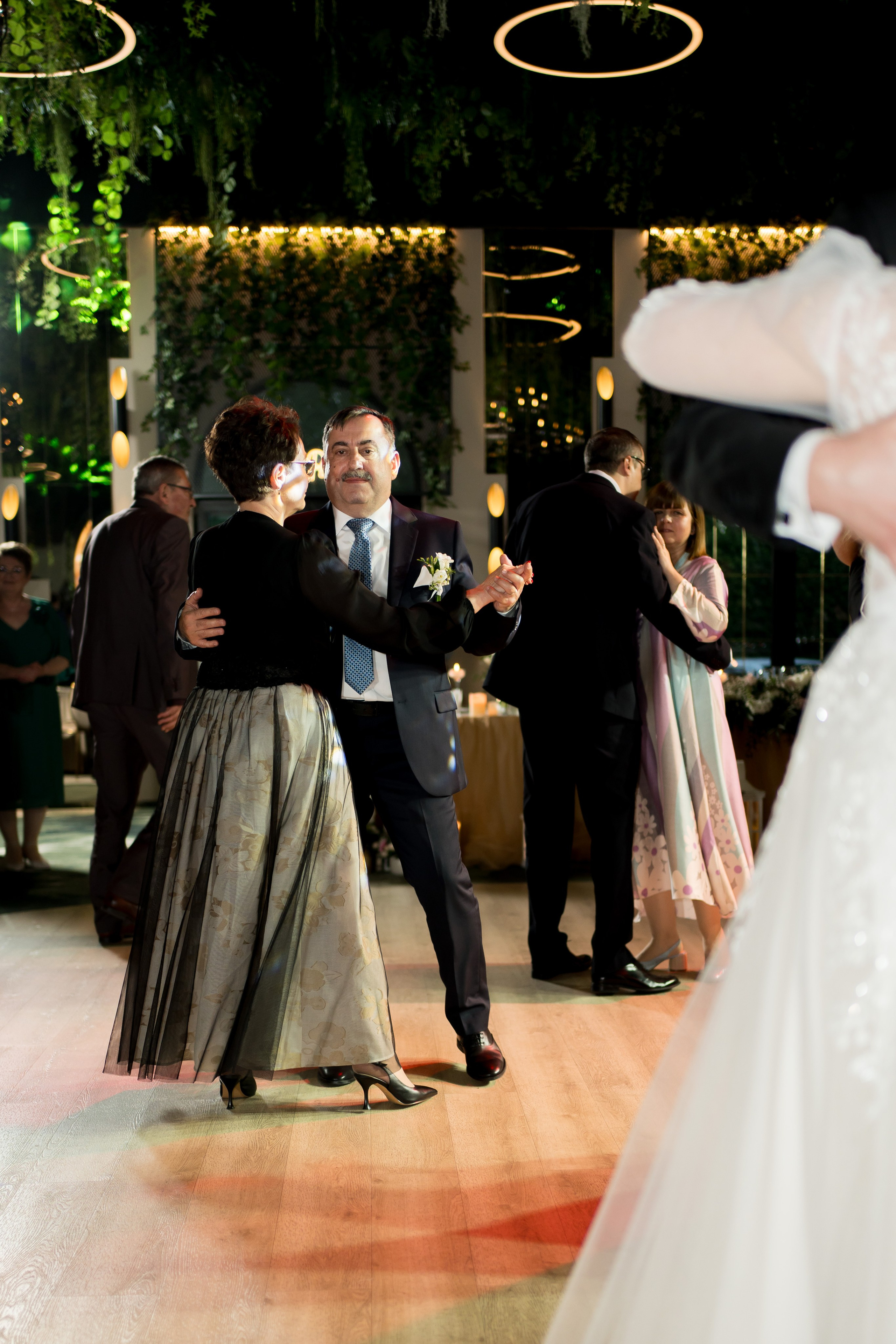 PARTY. Gabriel Florea — Fotograf nuntă București