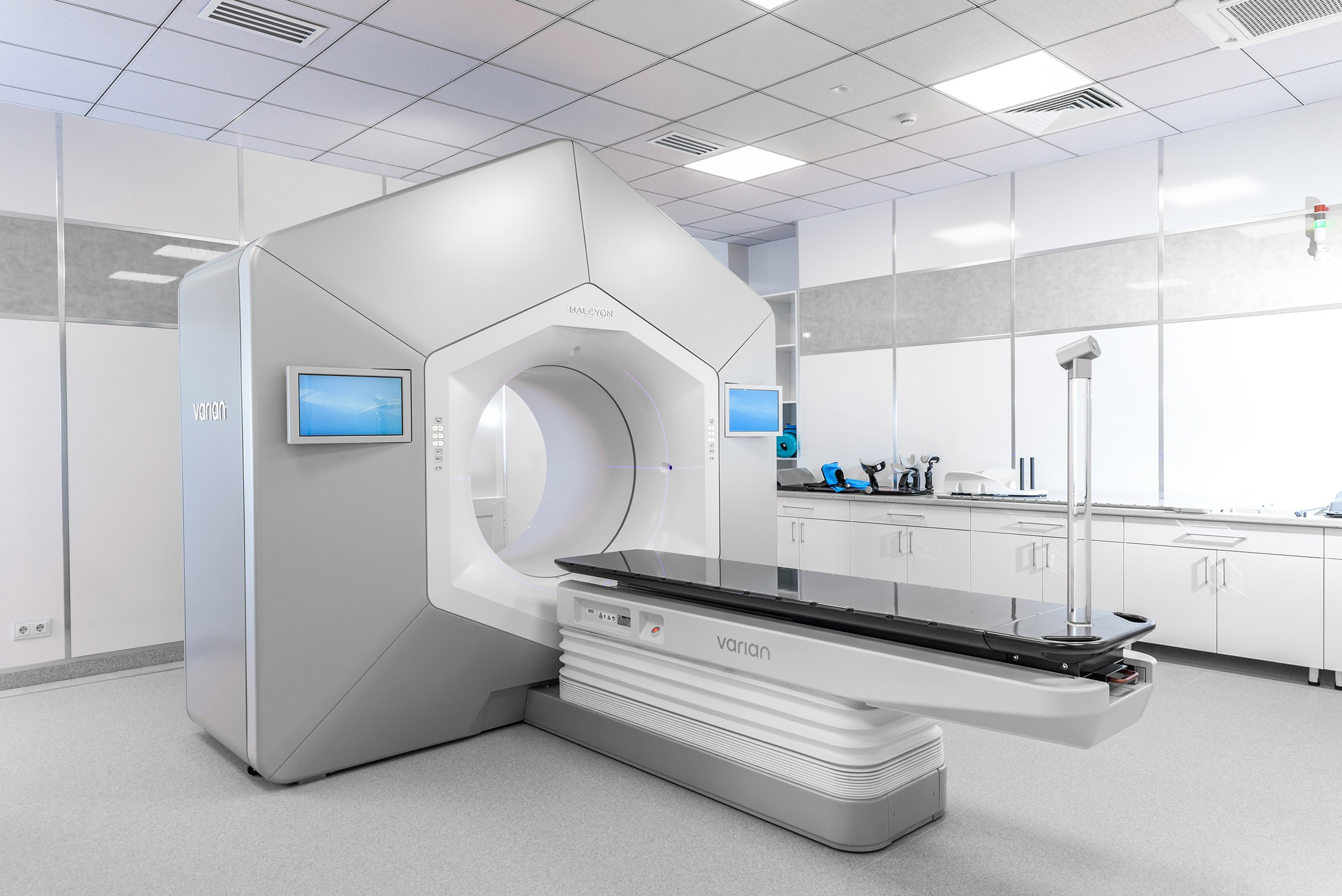 Erebuni Radiotherapy Center. Լուսանկարիչ քաղաք Երևանում