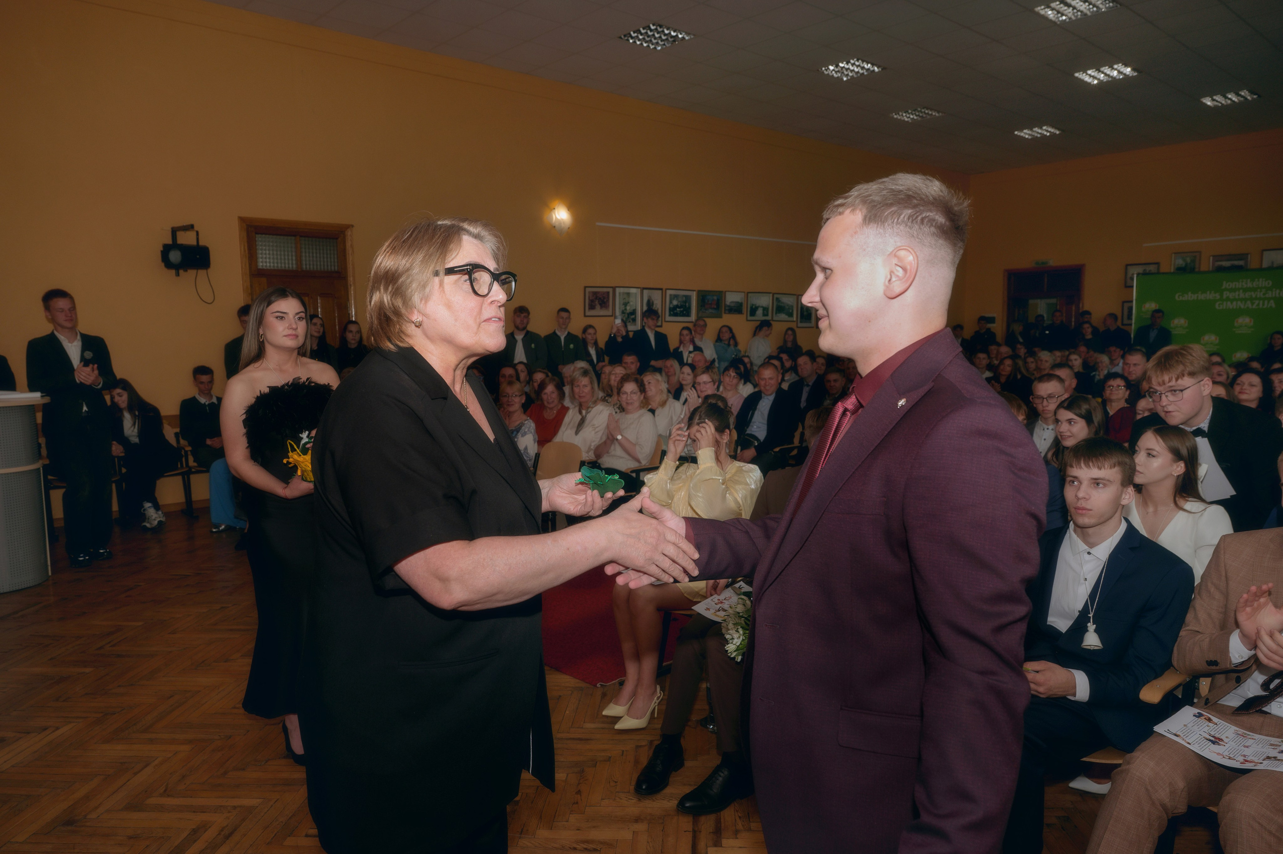 Paskutinis skambutis Joniškėlyje. Vestuvių fotografė Santa Jonuškė | Šiaulių apskritis, Panevėžio apskritis ir visa Lietuva