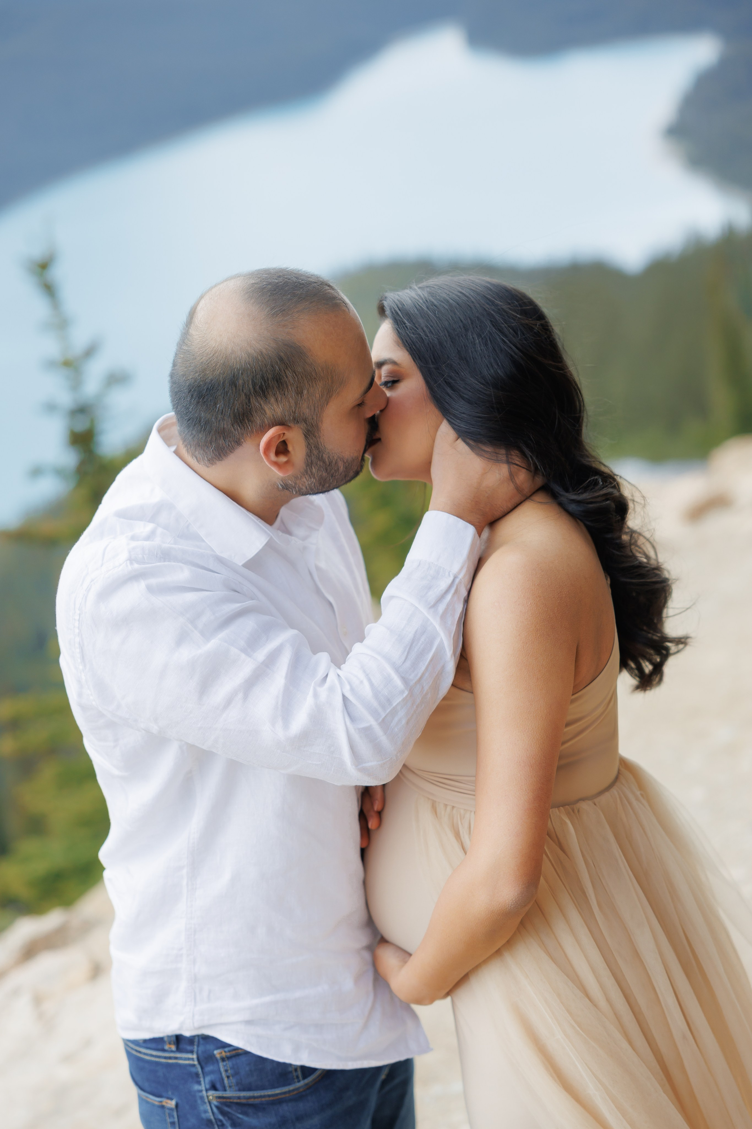 Mountain maternity shoot. Home