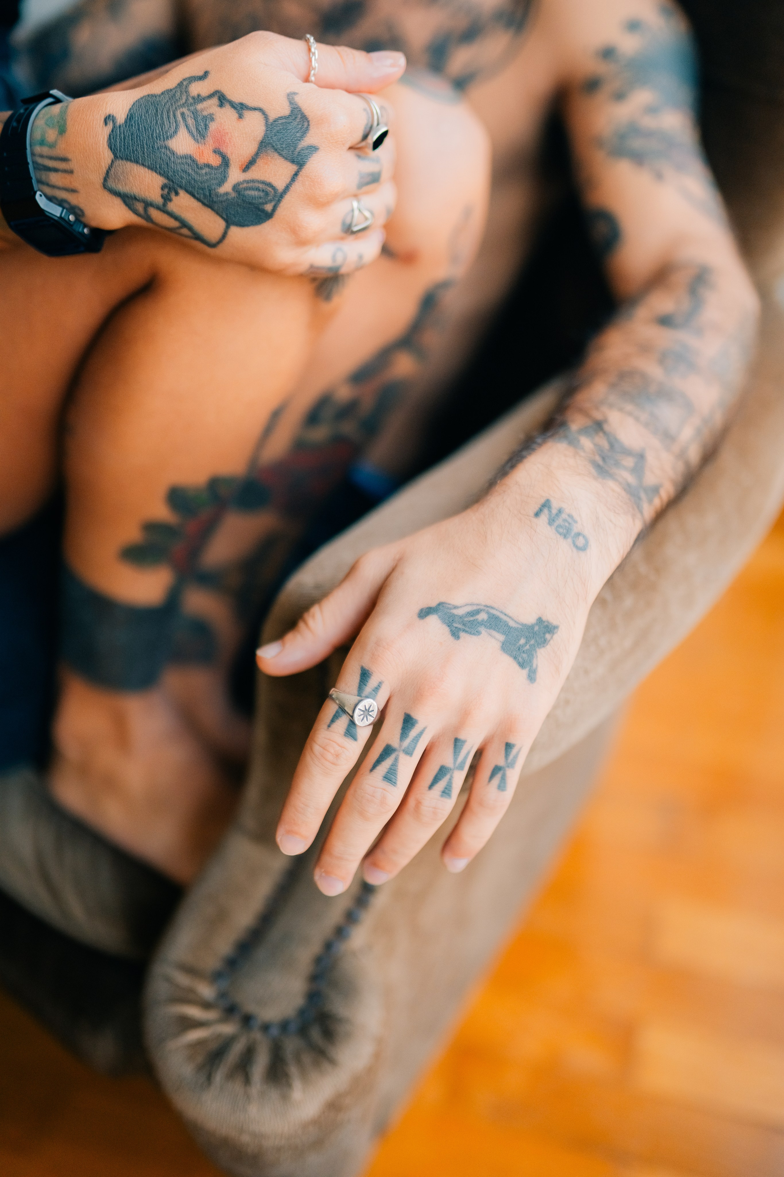 Dani & Rui at their apartment. Maria Sher. Professional photographer from Porto, Portugal