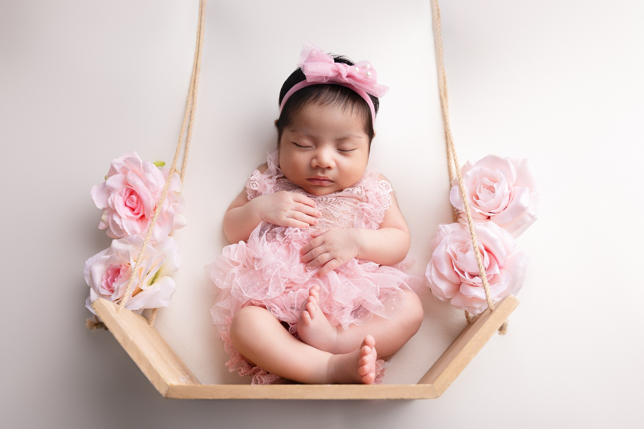 Isabella Newborn Photoshoot. Professional family, maternity & newborn photographer in North Charleston, SC, creating timeless portraits