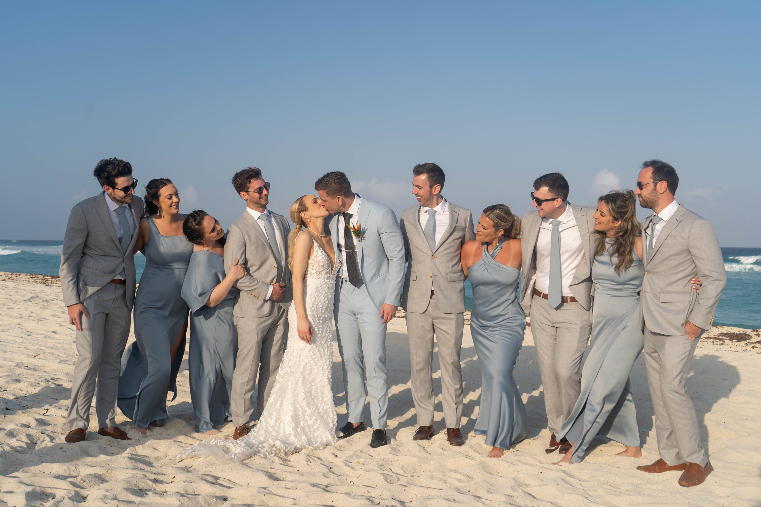 Wedding Photo Cancun. Alfredo Vazquez Wedding Films & Photography | Mexico & Destination Weddings