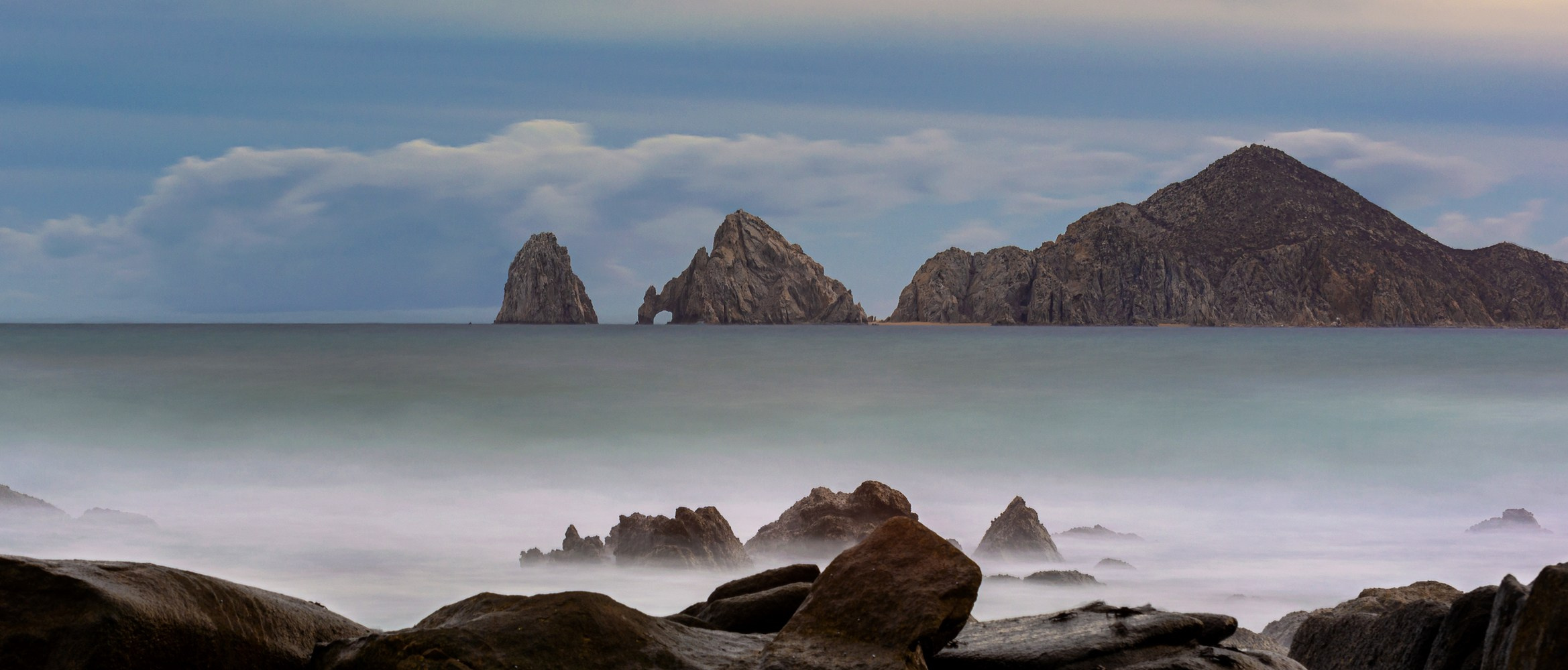 About Izrael Reyna | Los Cabos Wedding & Portrait Photographer. Los Cabos Wedding Photographer – Izrael Reyna