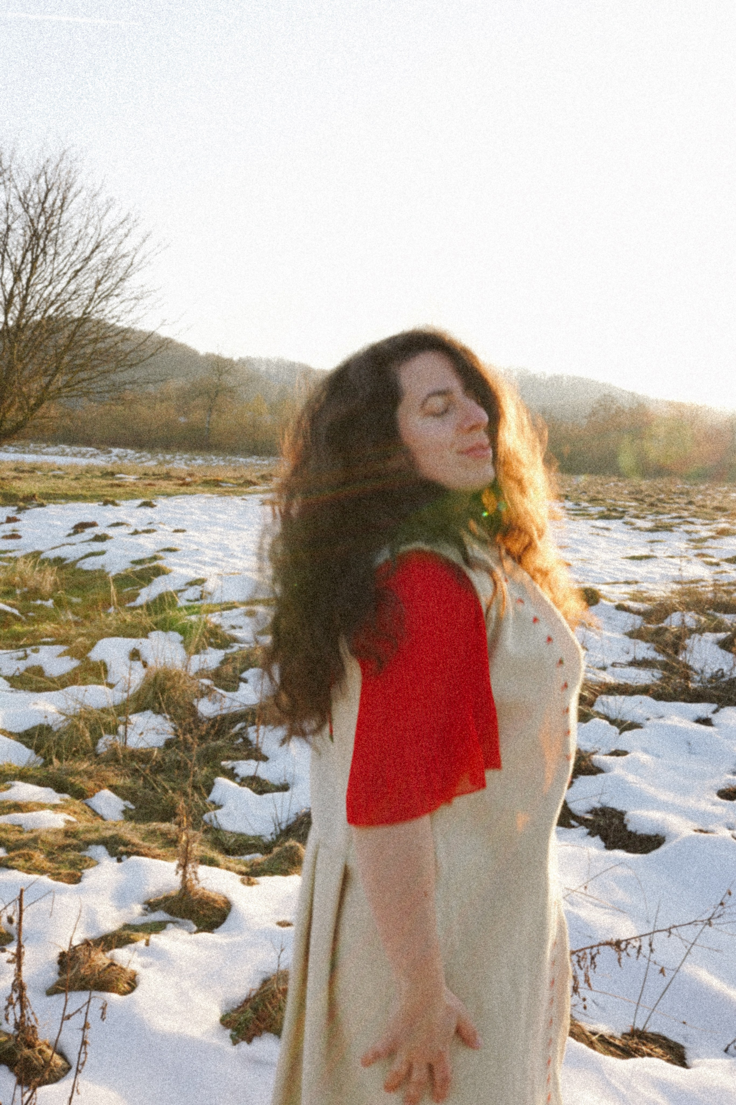 Mărțișorul x Mes Amis: O Poveste de Primăvară | Mădălina Beda. Madalina Beda- Artist vizual, fotograf, doula la nastere, consultant babywearing Brasov si in toata tara