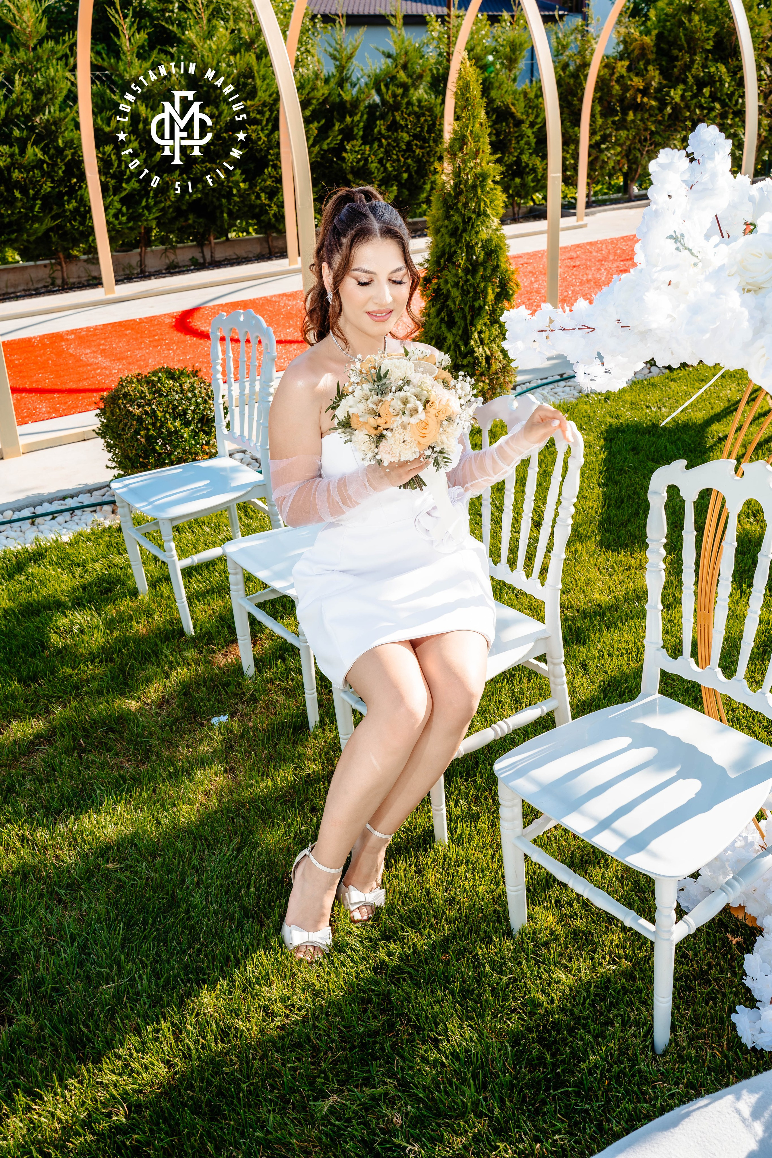 WEDDING PHOTOGRAPHY. DESPRE NOI