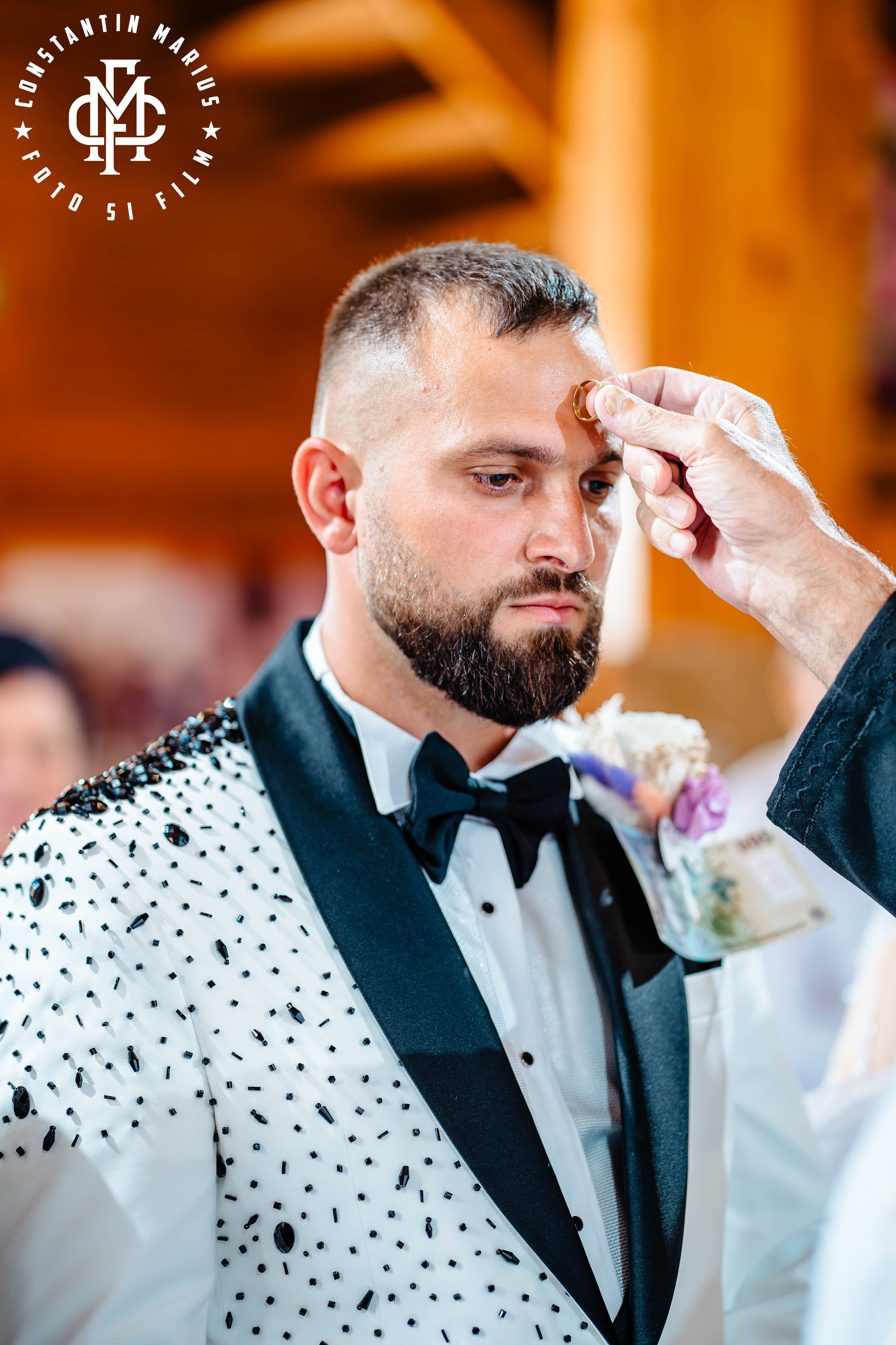 WEDDING PHOTOGRAPHY. DESPRE NOI