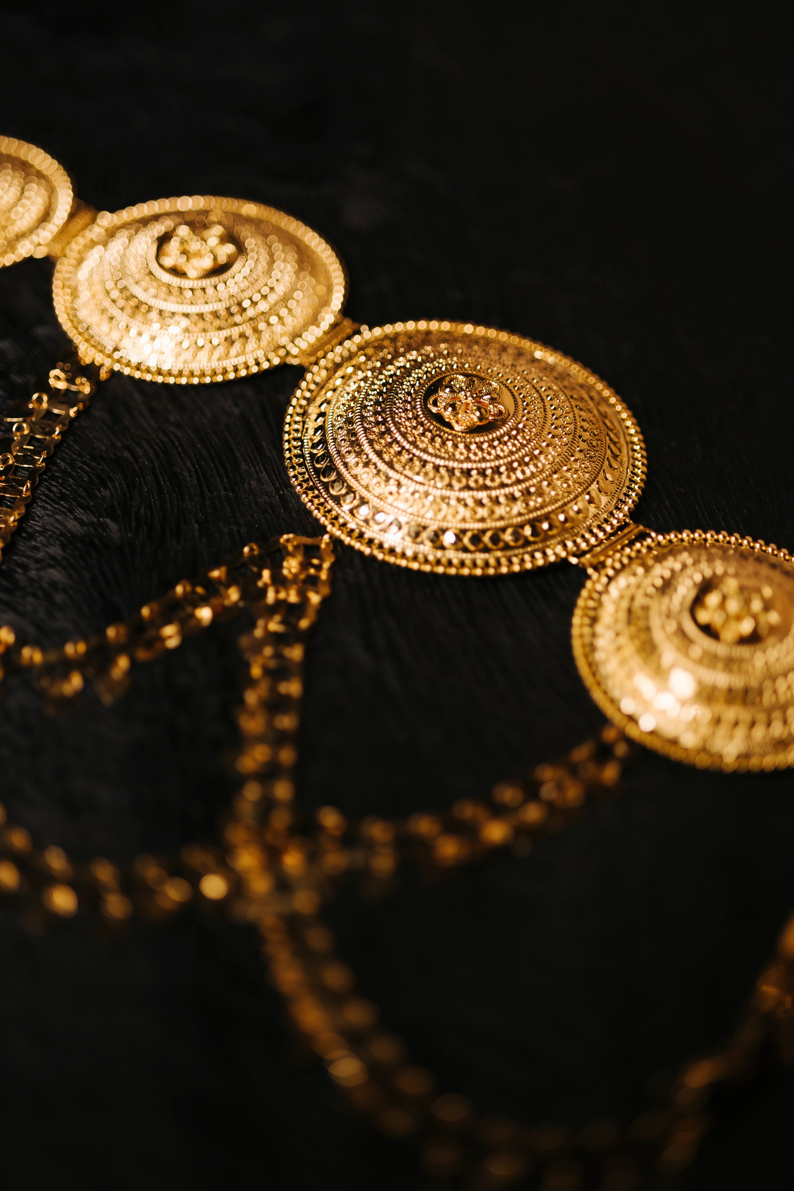 Meera Henna. Wedding, Maternity & Family Photographer in Dubai, UAE & Worldwide