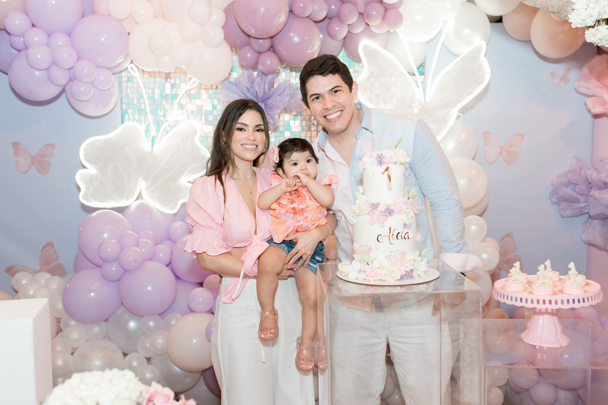 Aleia is One. Rose Miranda - Fotógrafa de niños y familias en Barranquilla