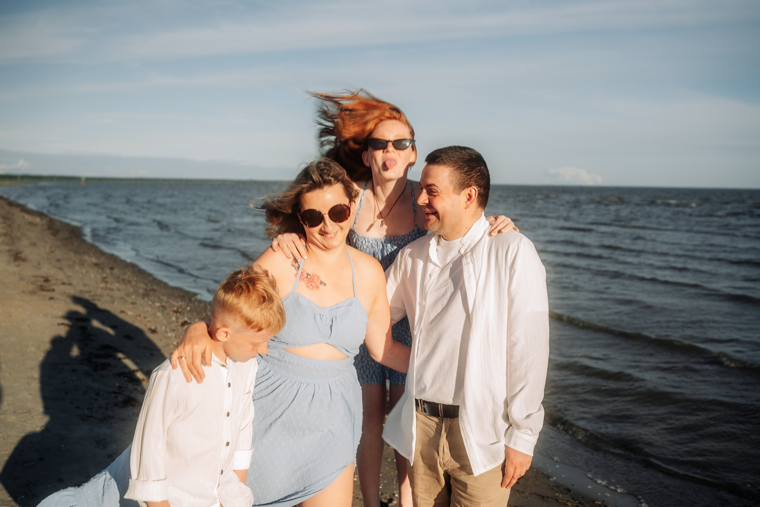 By the Sea. Couple and Family Photographer in Tallinn, Sasha Kaloshin