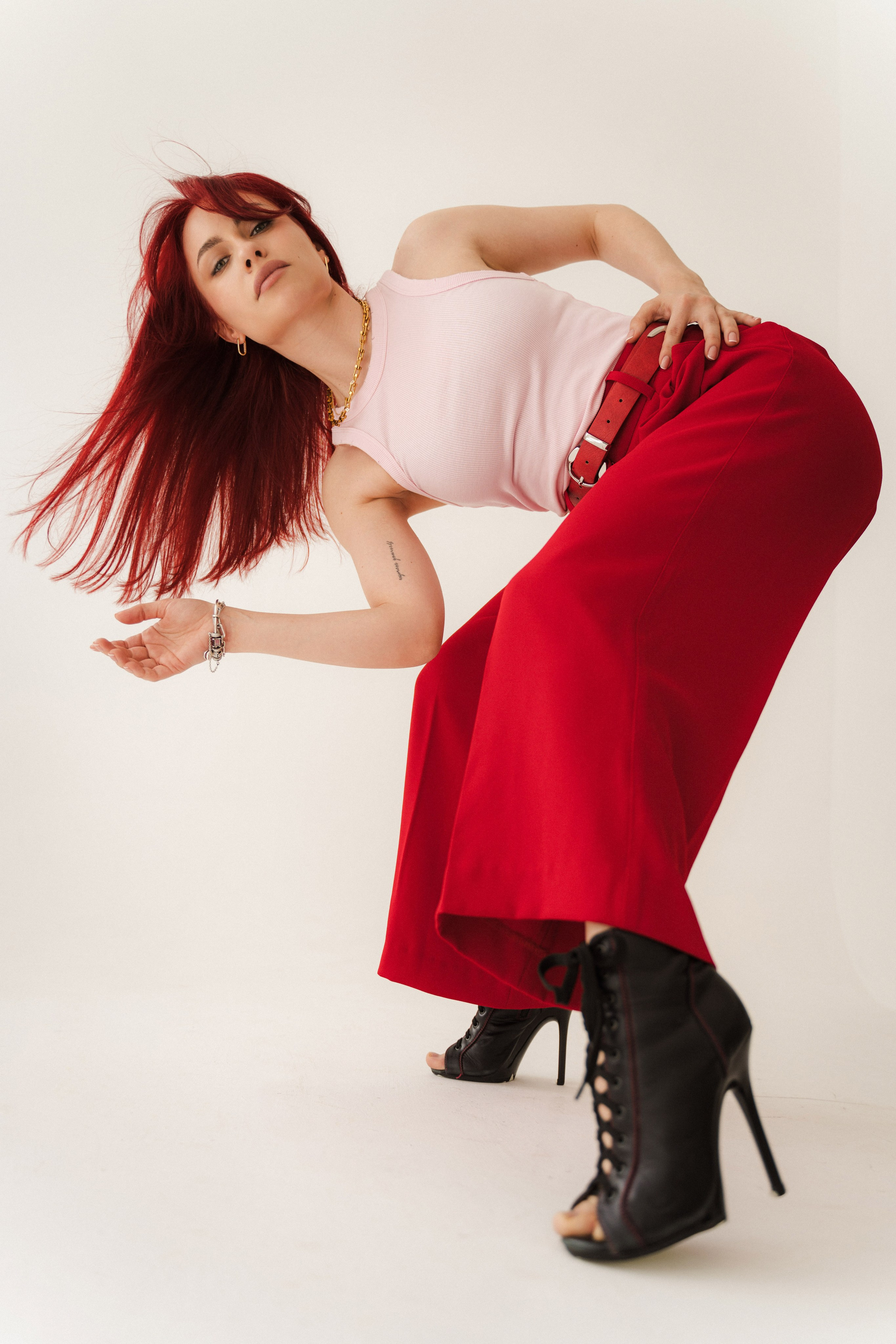 Girls, studio. Дарья Филькова — фотограф и видеограф в Тбилиси, Грузия