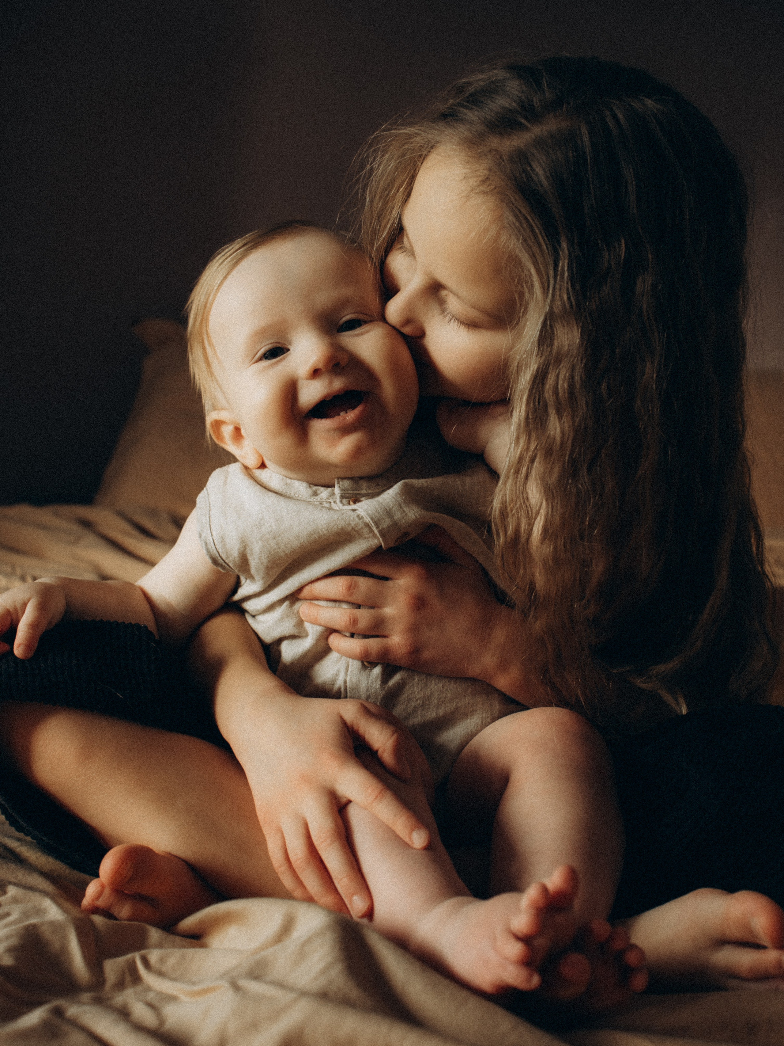 Victoria’s family. Kristina, portrait and family photographer in Helsinki