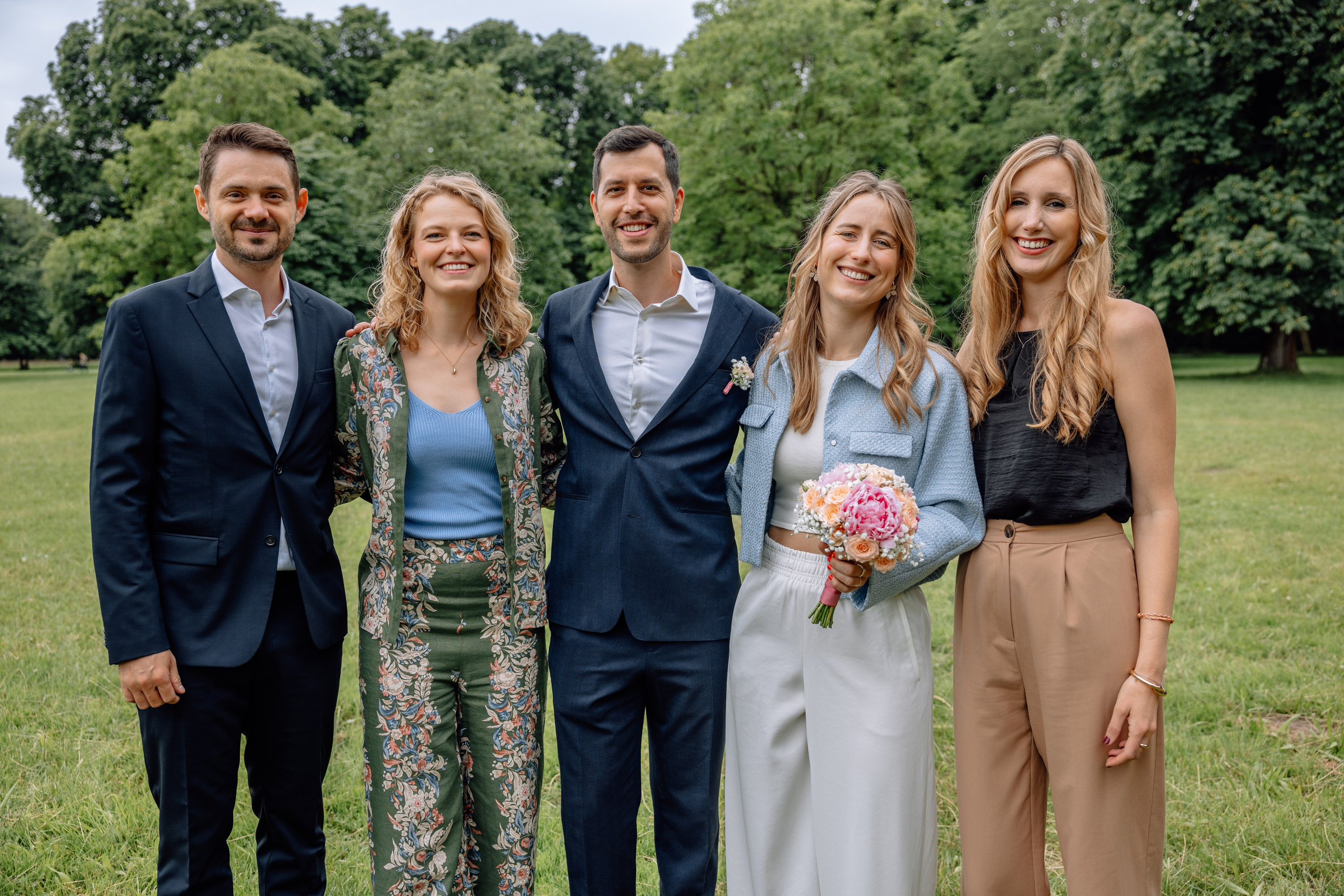 Romanrische Trauung im Standesamt Mandlstraße | München im Sommerlicht. Hochzeitsfotograf München Taufe Familienfotograf Tanja Mauke