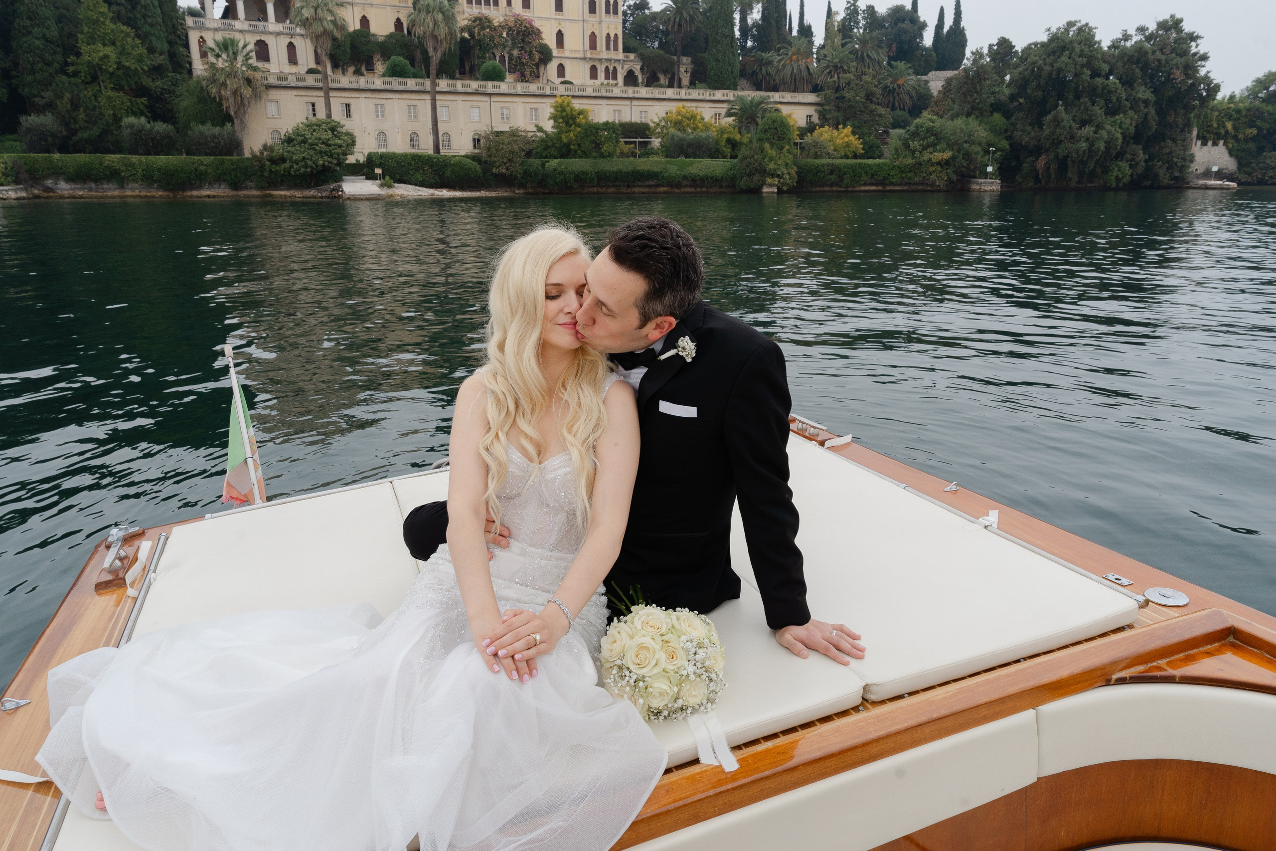 LINDSEY AND ROBERT _LAKE GARDA. PHOTOGRAPHER IN ITALY