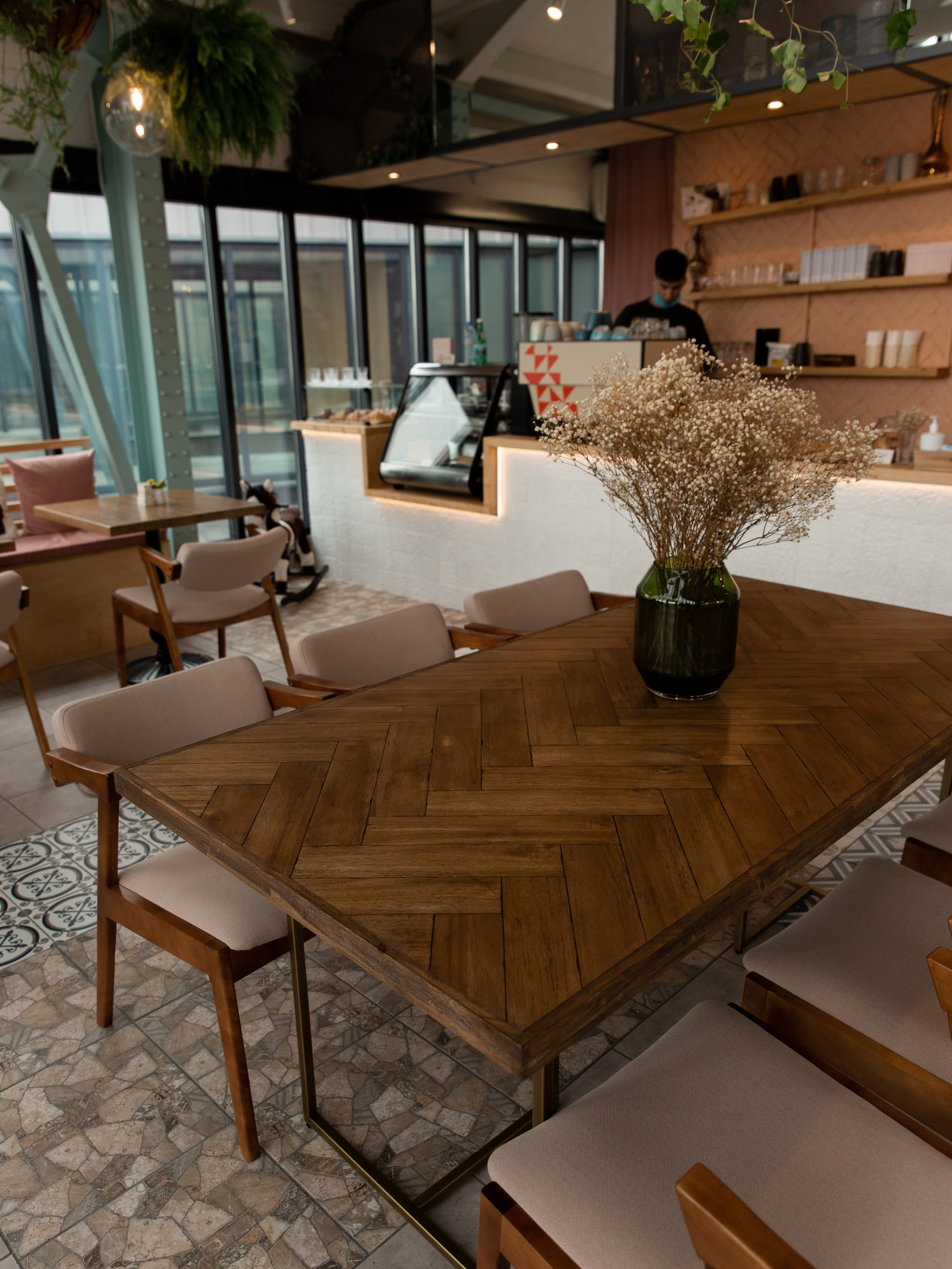 Merchants coffee shop. Photographer Vladmir Gladkov