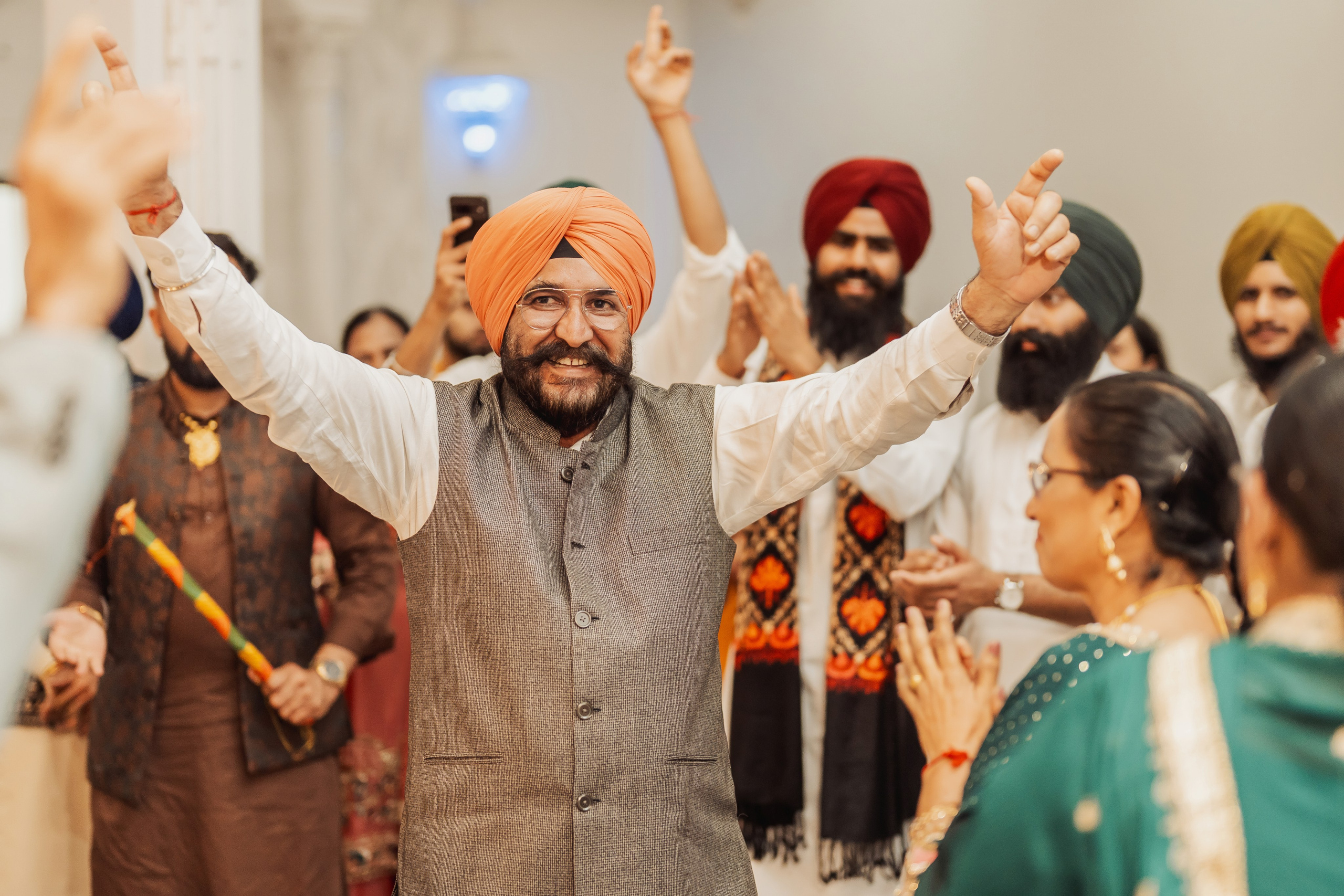 Gagan & Jasmeen. Wedding Photographer & Cinematographer studios