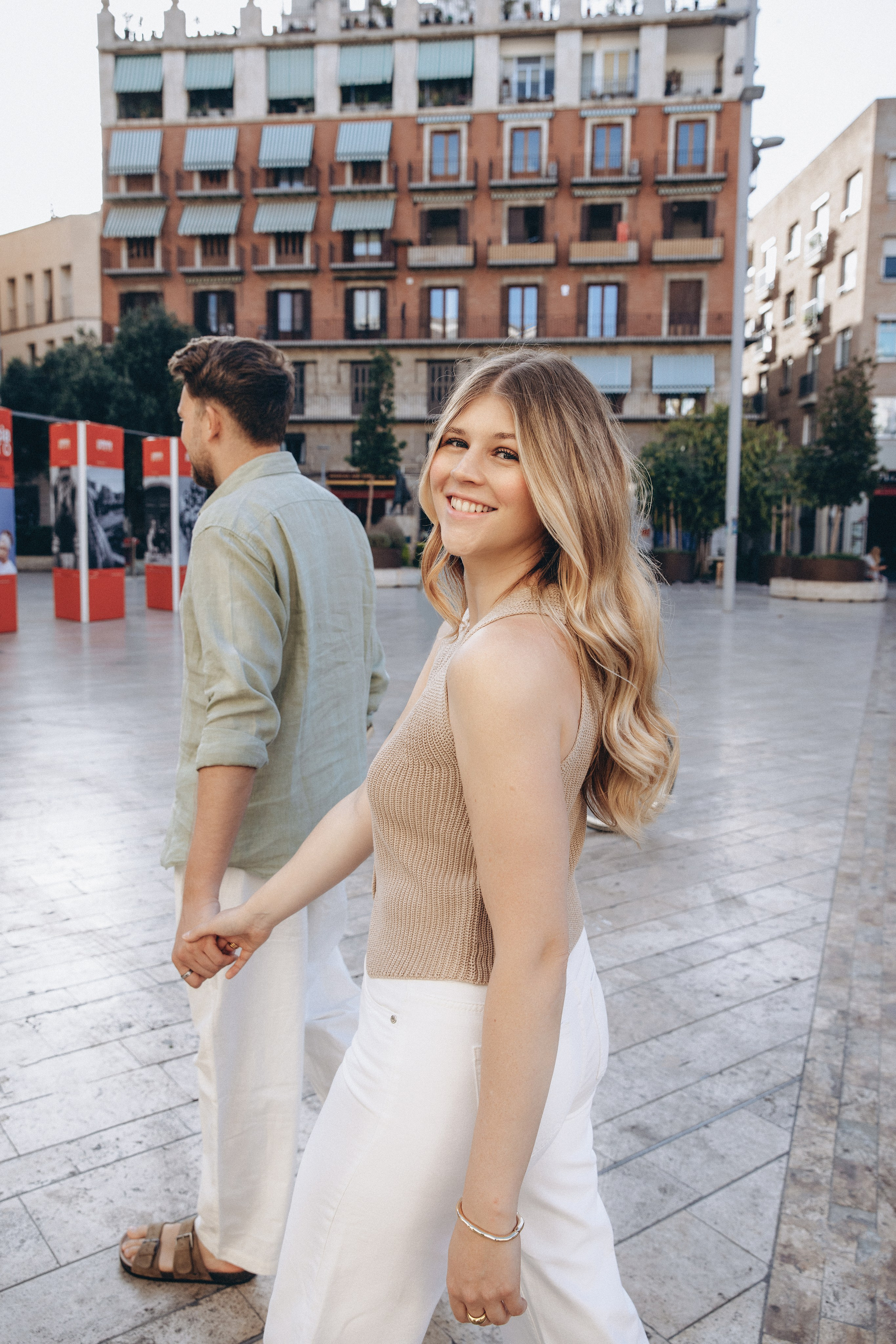 Fotografía de Pareja por Julia Gnatenko | Sesiones Románticas en Valencia, Alicante, Barcelona, España. Julia Gnatenko — Fotógrafa en Valencia, Alicante, Barcelona, España y Europa