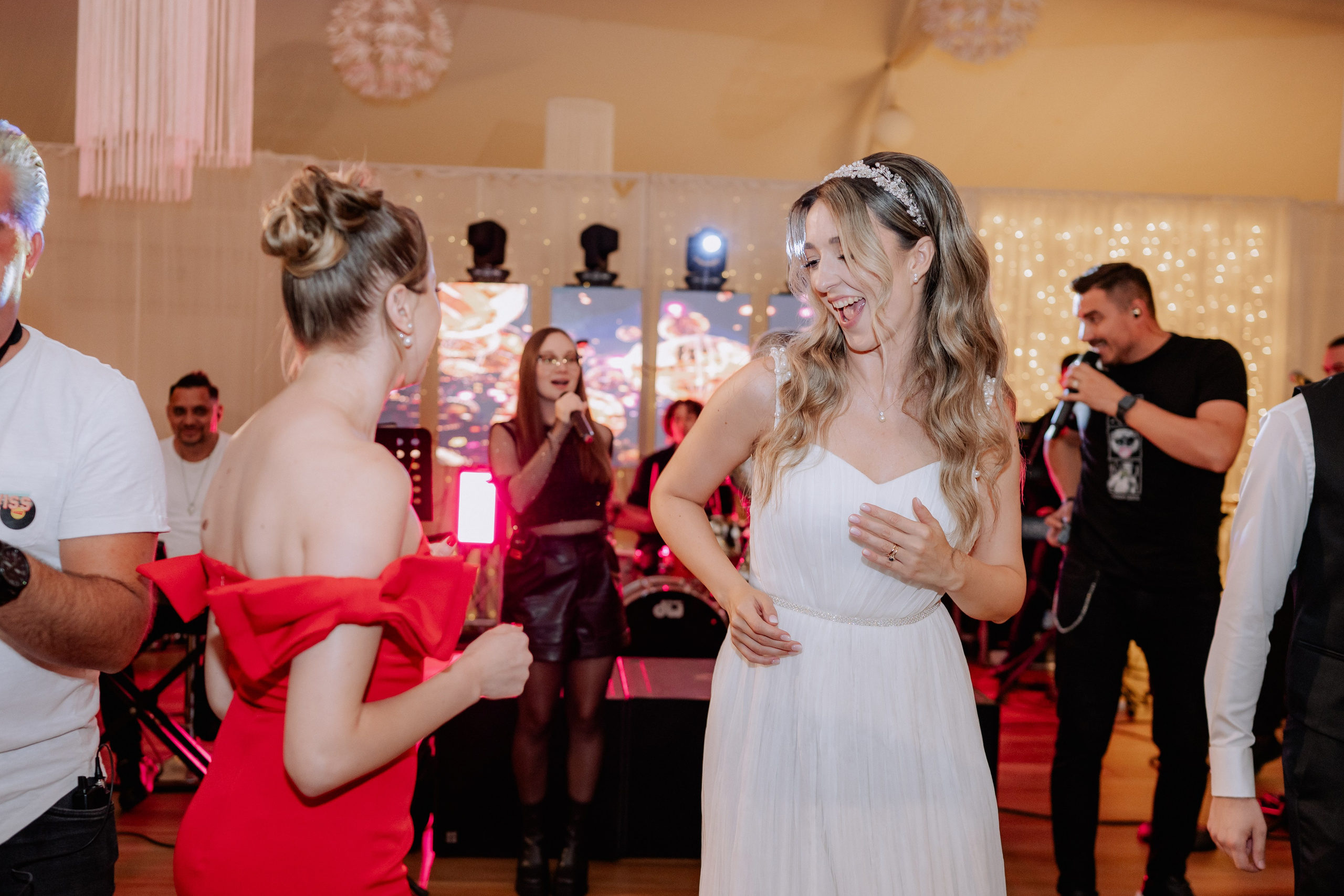 Madalina + Cosmin | Wedding day. Proud Vision Weddings | Wedding Photography & Film — Servicii profesionale Foto Video Nunta Iasi