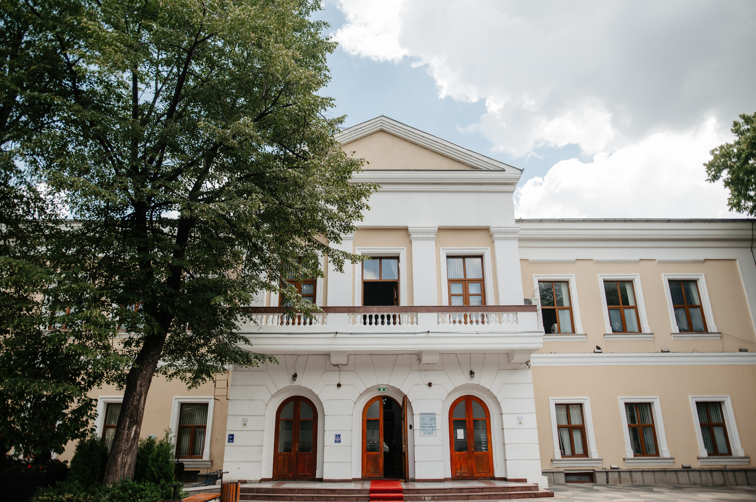 Cununie civila la Starea Civila Iasi. Proud Vision Weddings | Wedding Photography & Film — Servicii profesionale Foto Video Nunta Iasi