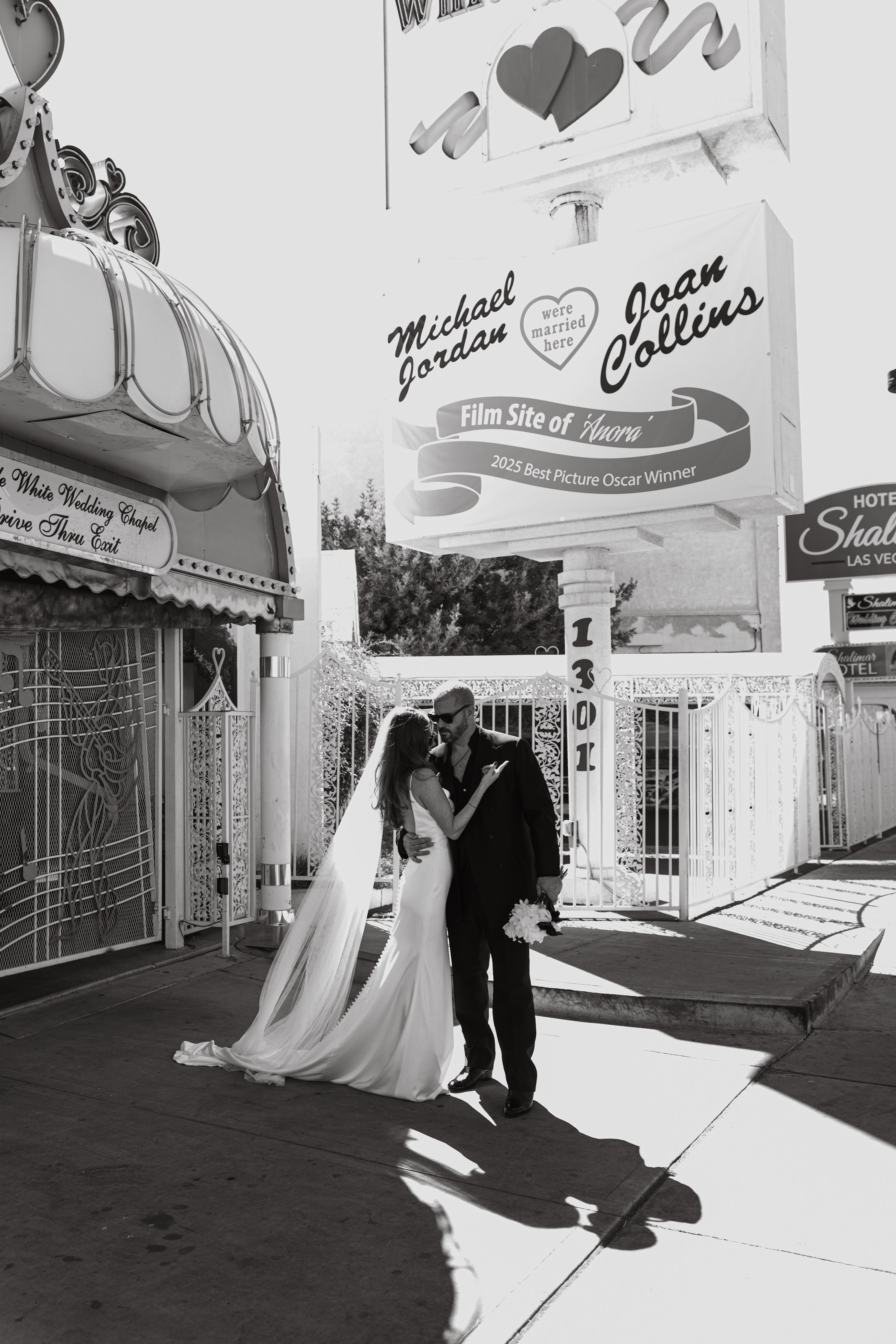 Mark&Dominique. Wedding & elopement photographer Viktoriya Kravtsov. Las Vegas