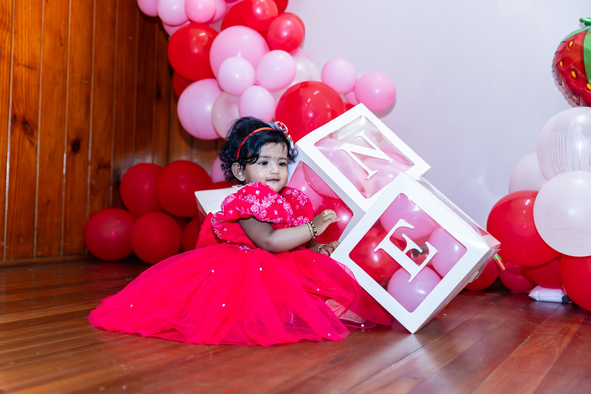 Akirasana’s 1st Birthday Celebration. MHCreative is family-oriented photographer based in SYDNEY