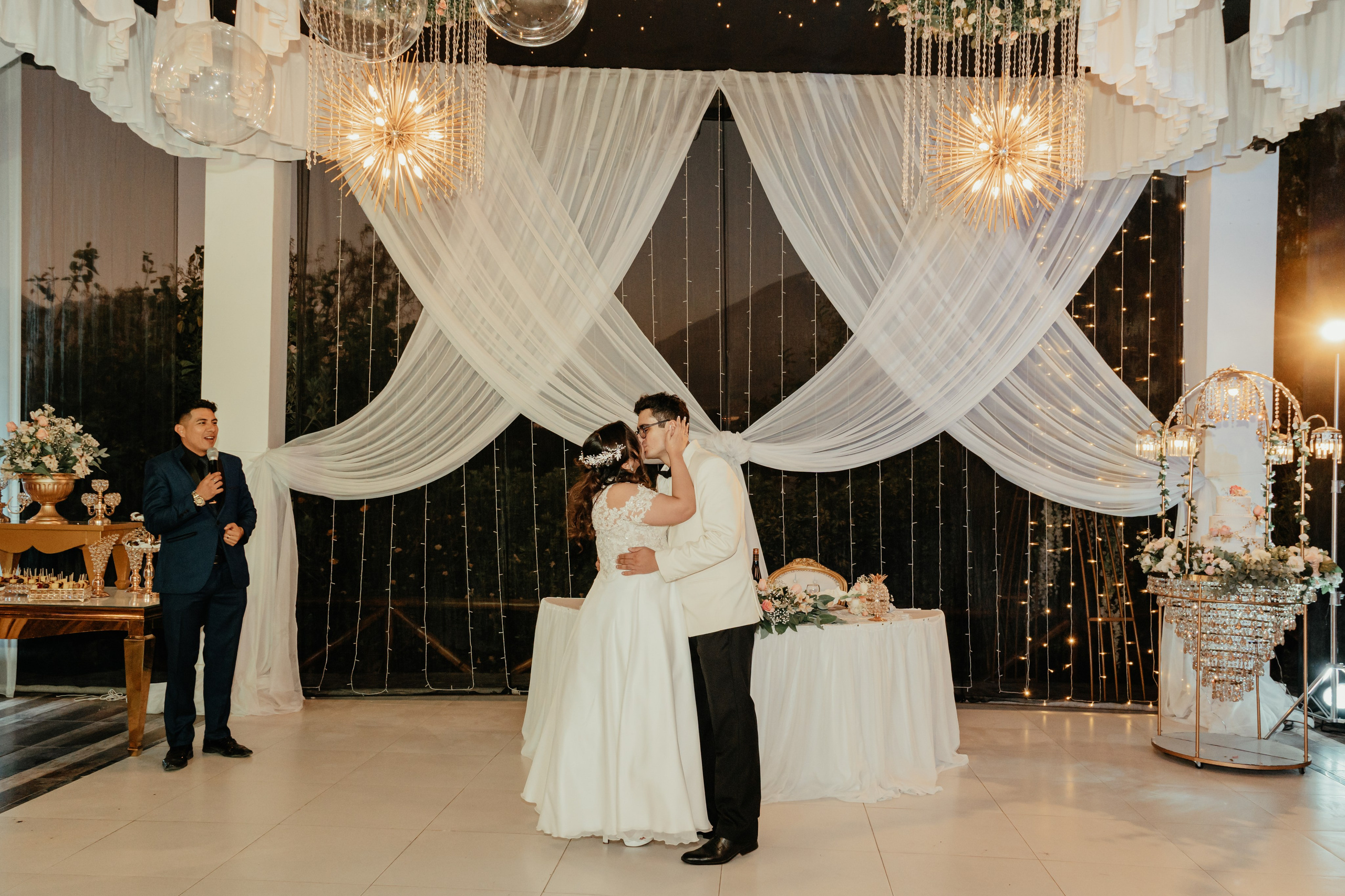 VANIA + LUIS BODA CIVIL. Studio KVTA | Fotografía y Video de Bodas en Arequipa