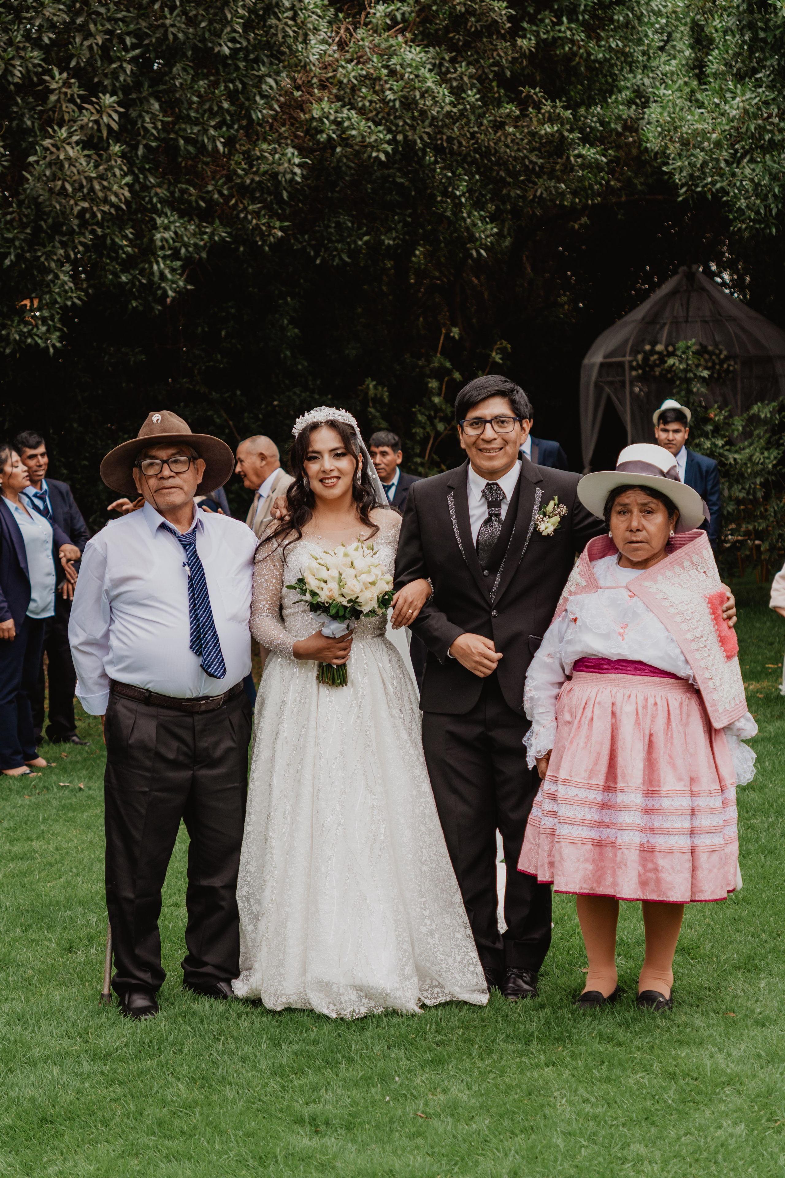 FERNANDO + MARIBEL | BODA RELIGIOSA. Studio KVTA | Fotografía y Video de Bodas en Arequipa