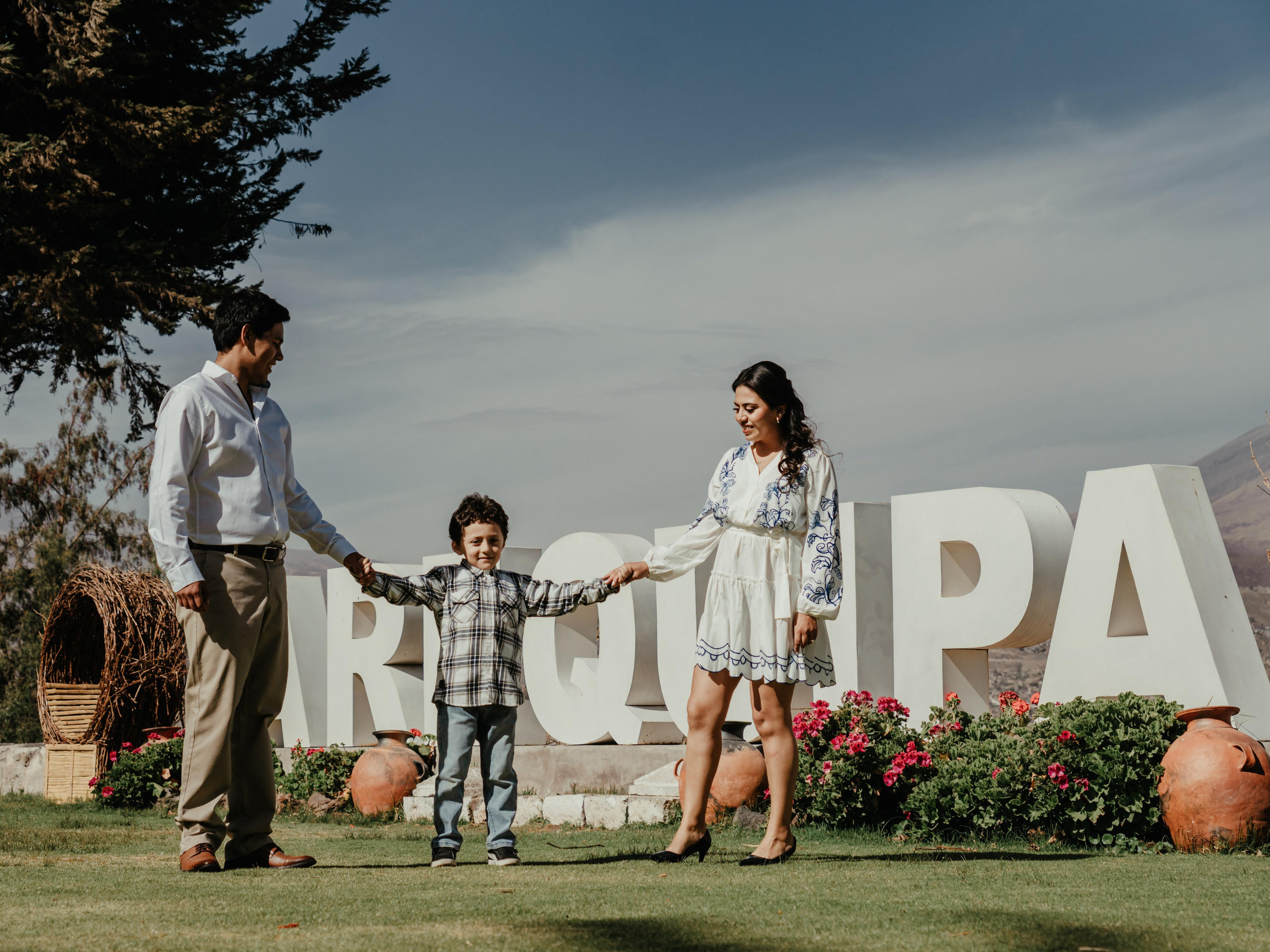 CARLA Y MARIO BODA RELIGIOSA. Studio KVTA | Fotografía y Video de Bodas en Arequipa
