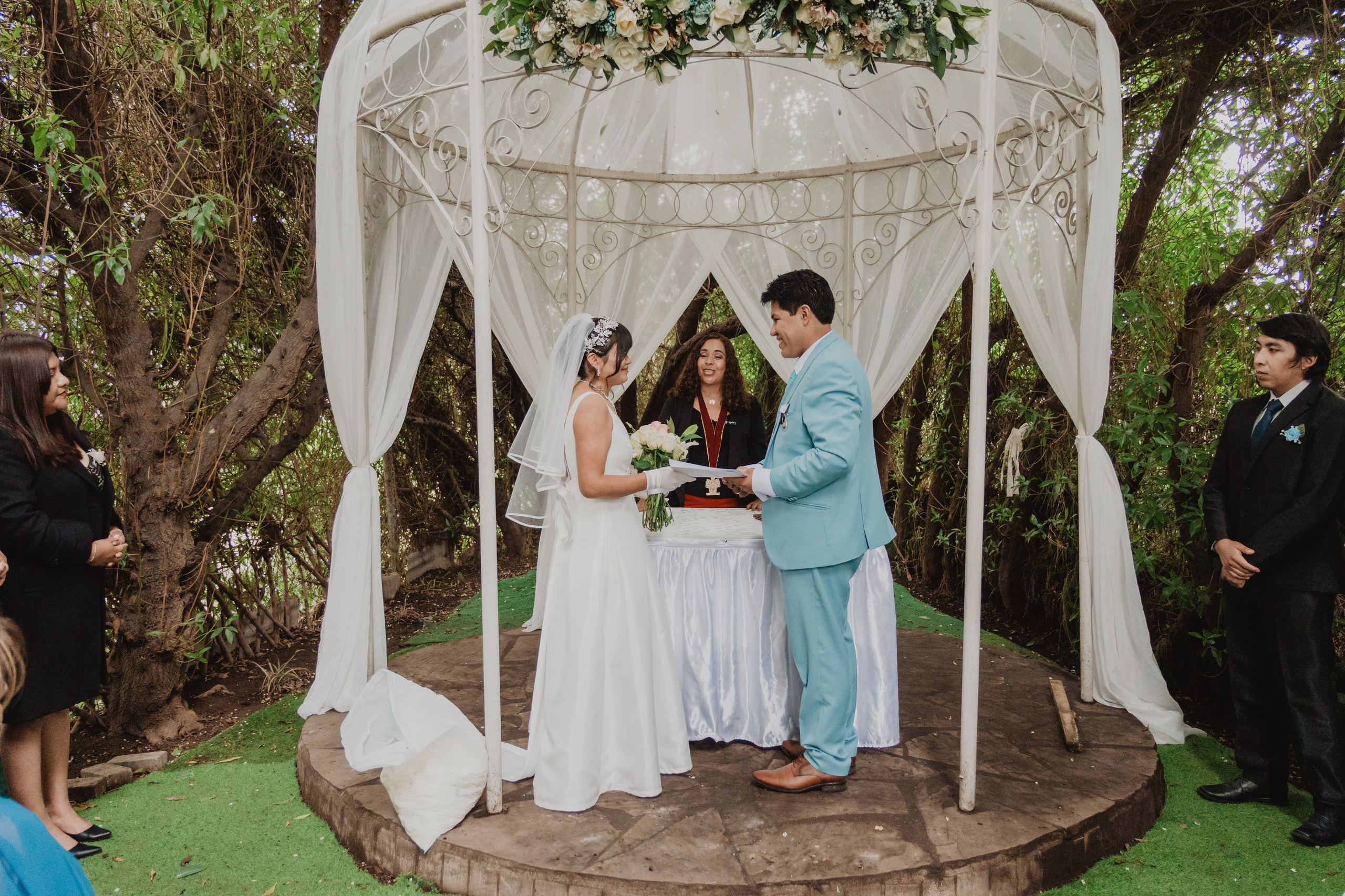 STEISY + EMMANUEL | BODA RELIGIOSA. Studio KVTA | Fotografía y Video de Bodas en Arequipa